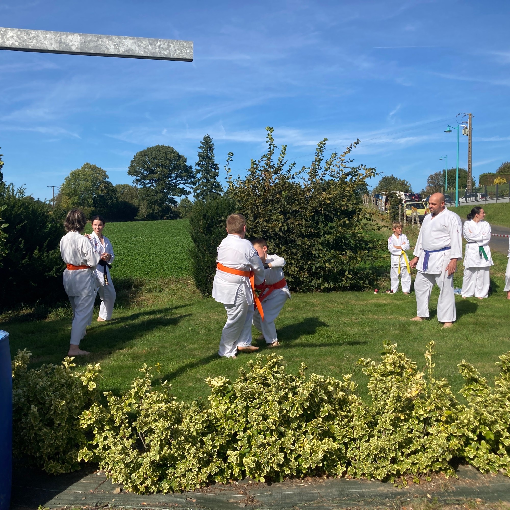 Basse Normandie karaté club de karaté esprit de la main vide condé sur noireau condé en normandie Valdallière Vassy Karaté Shotokan