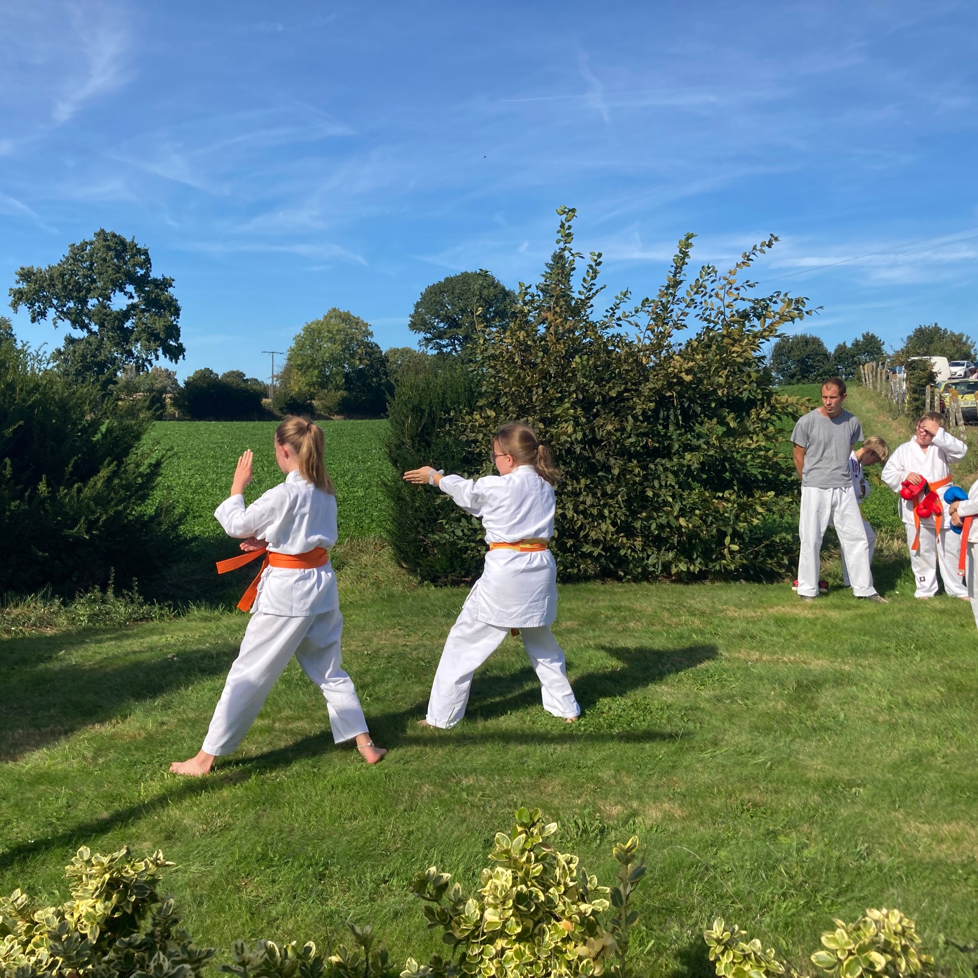 Basse Normandie karaté club de karaté esprit de la main vide condé sur noireau condé en normandie Valdallière Vassy Karaté Shotokan