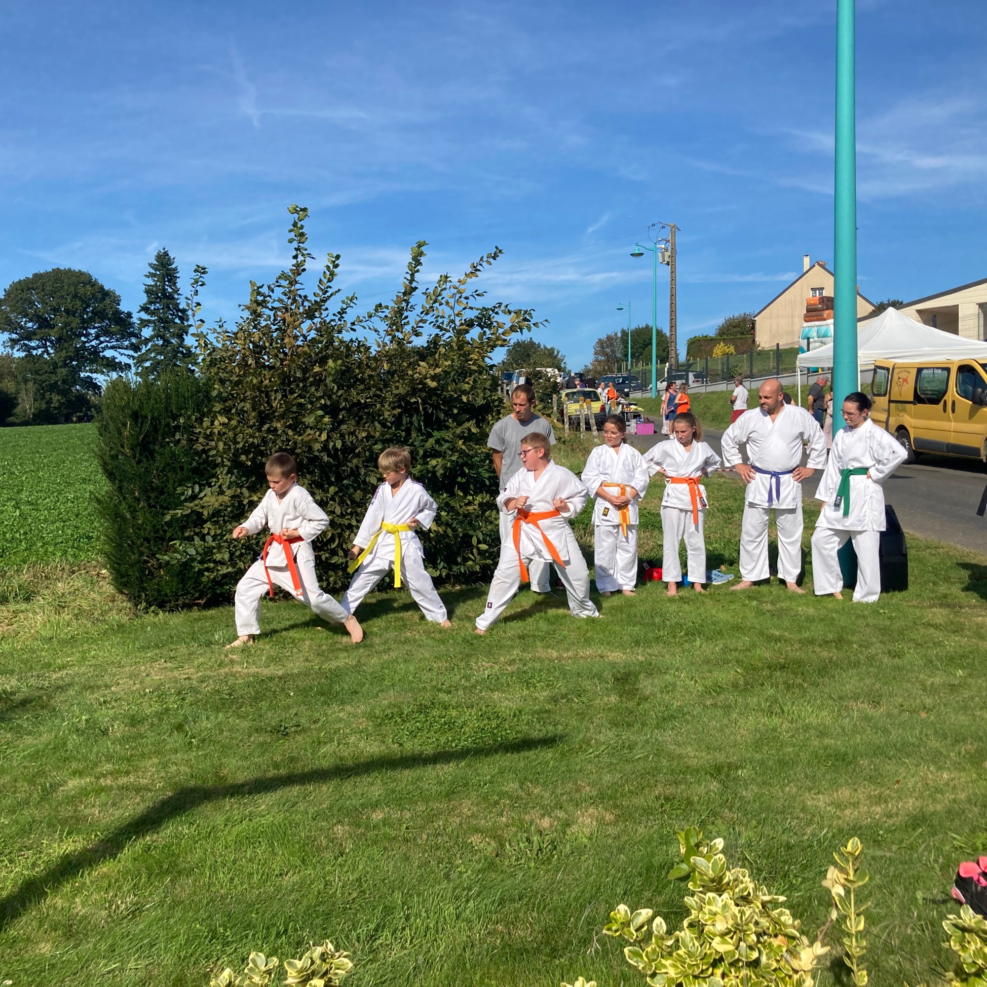 Basse Normandie karaté club de karaté esprit de la main vide condé sur noireau condé en normandie Valdallière Vassy Karaté Shotokan