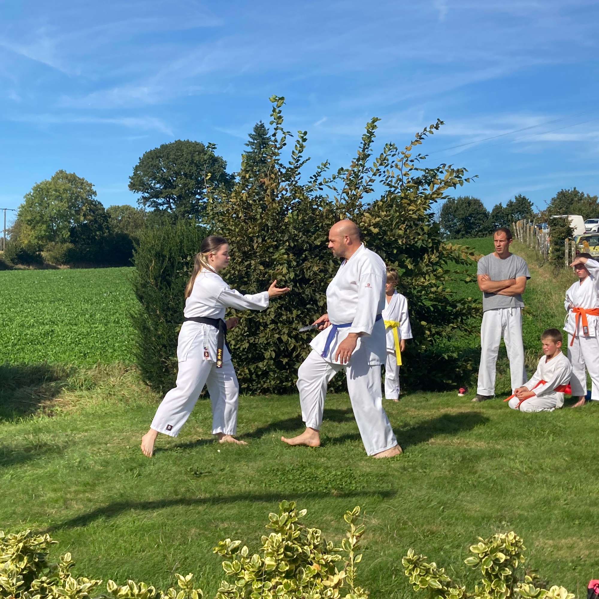 Basse Normandie karaté club de karaté esprit de la main vide condé sur noireau condé en normandie Valdallière Vassy Karaté Shotokan