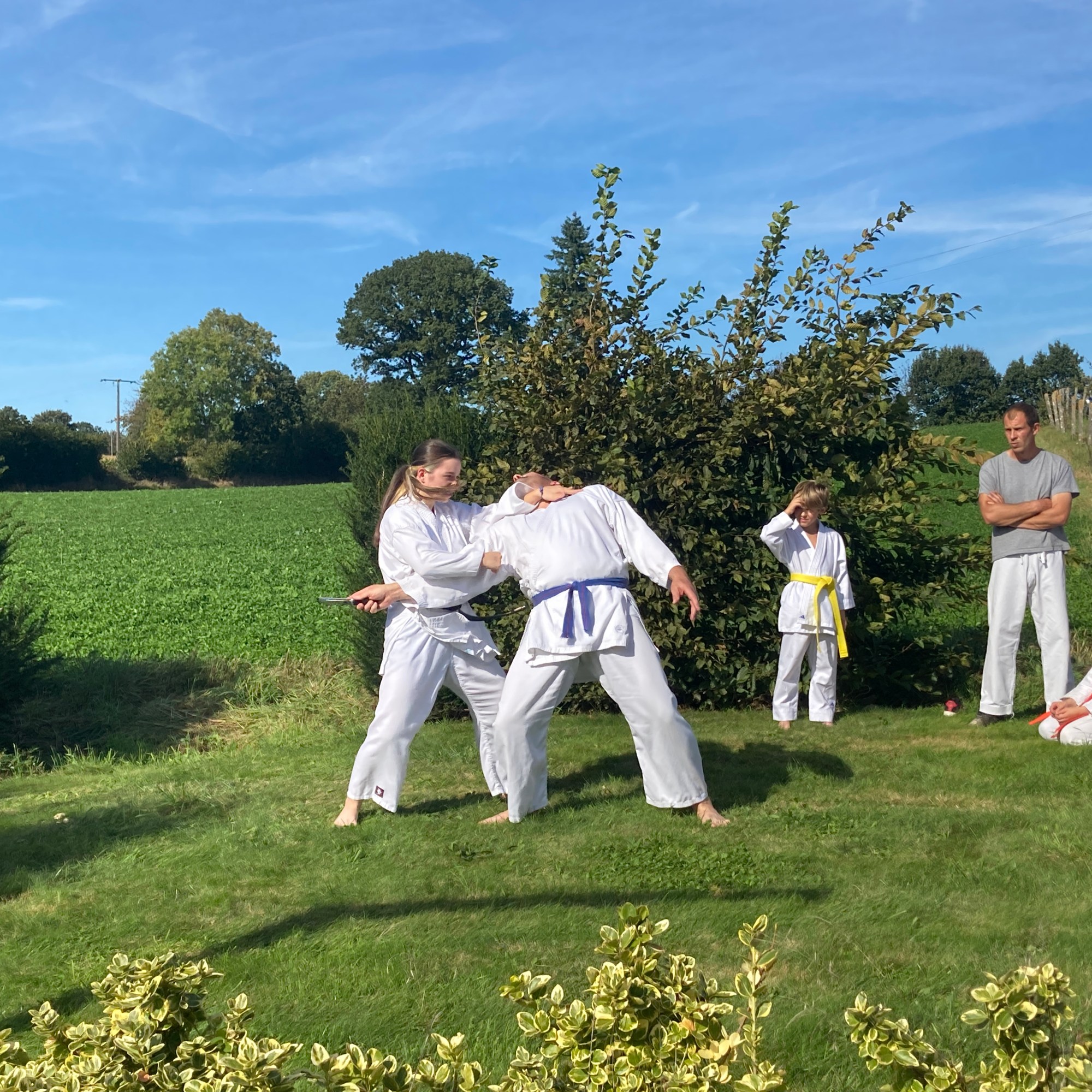 Basse Normandie karaté club de karaté esprit de la main vide condé sur noireau condé en normandie Valdallière Vassy Karaté Shotokan