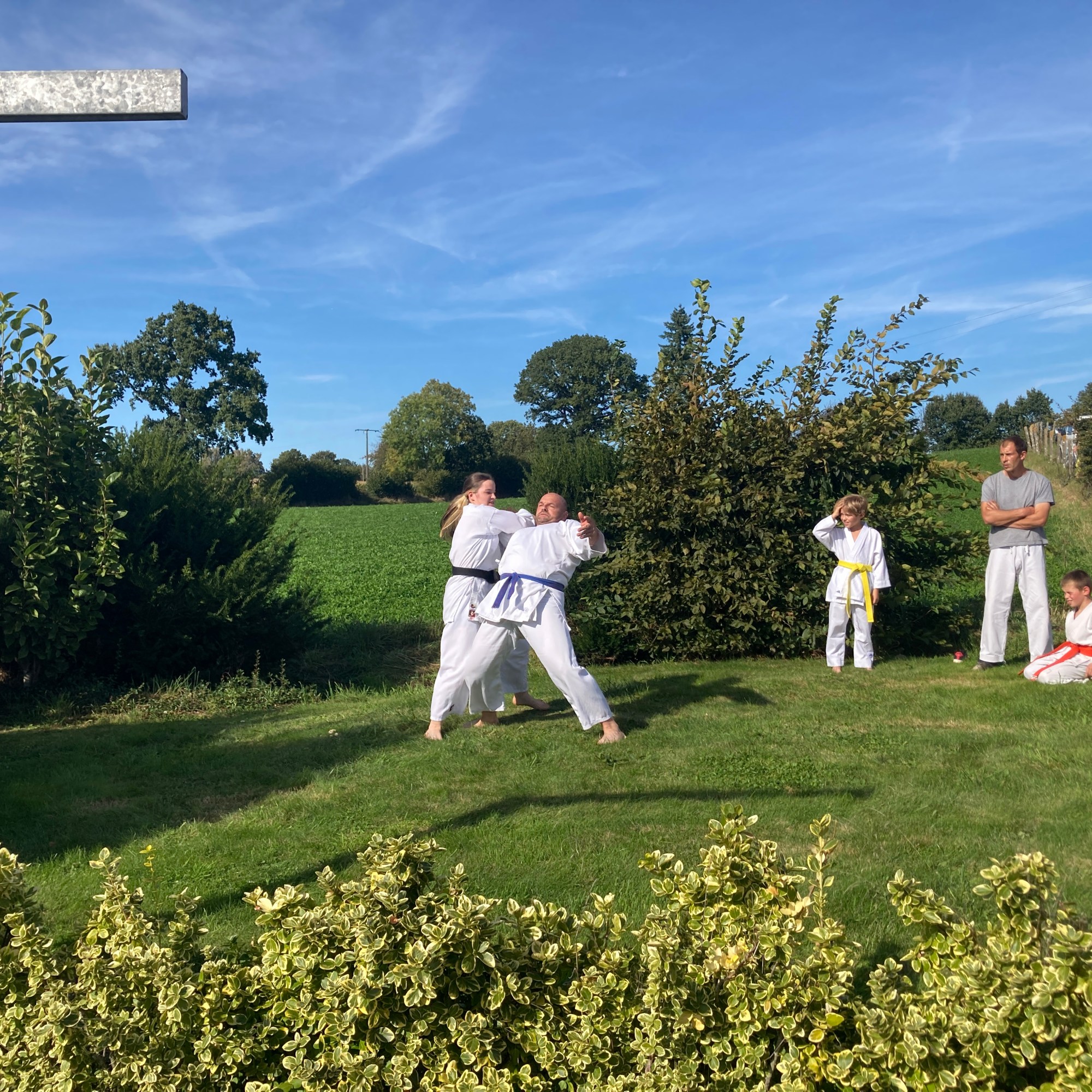 Basse Normandie karaté club de karaté esprit de la main vide condé sur noireau condé en normandie Valdallière Vassy Karaté Shotokan