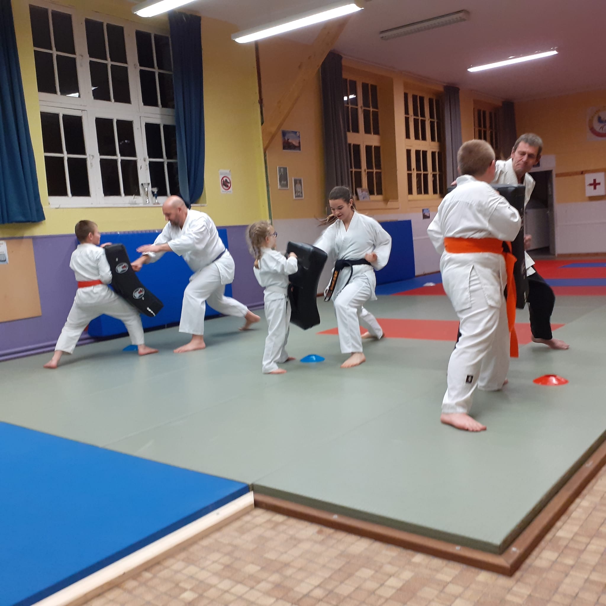 Basse Normandie karaté club de karaté esprit de la main vide condé sur noireau condé en normandie Valdallière Vassy Karaté Shotokan