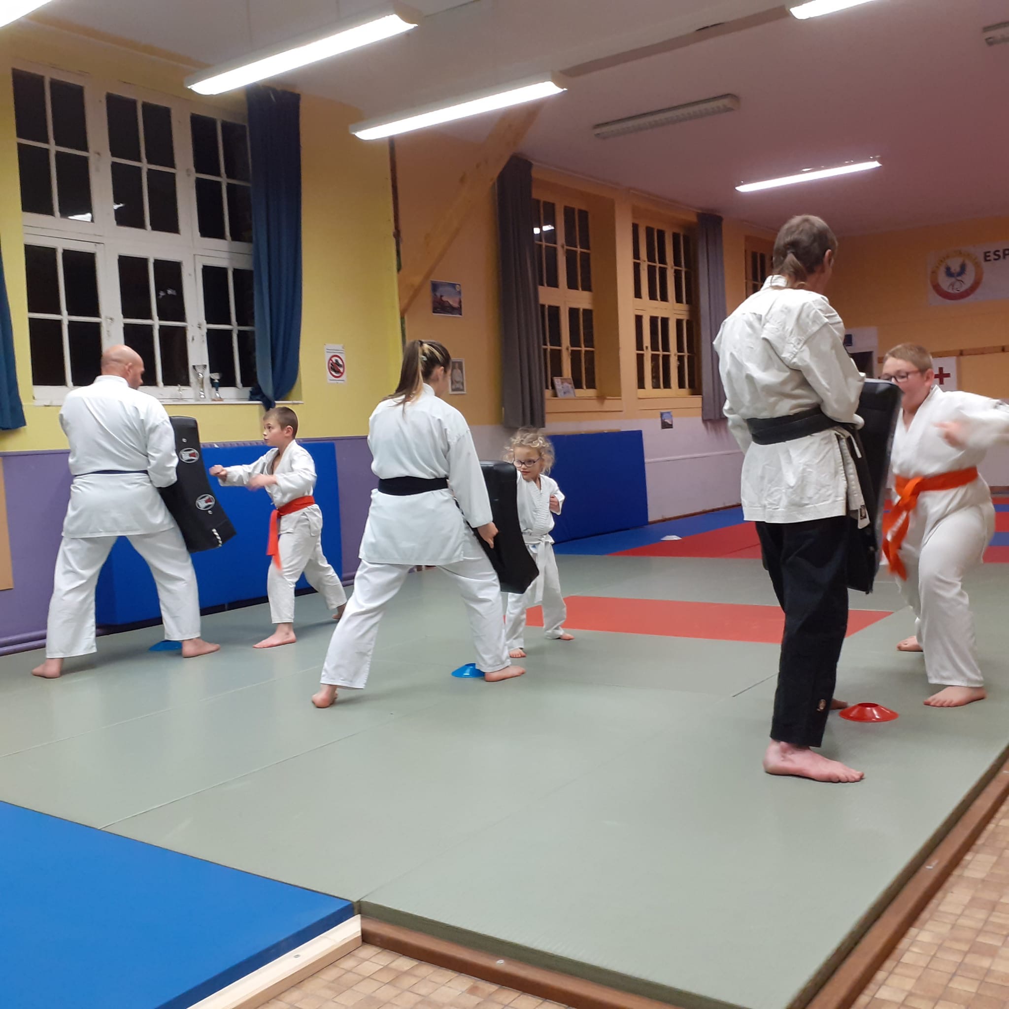 Basse Normandie karaté club de karaté esprit de la main vide condé sur noireau condé en normandie Valdallière Vassy Karaté Shotokan