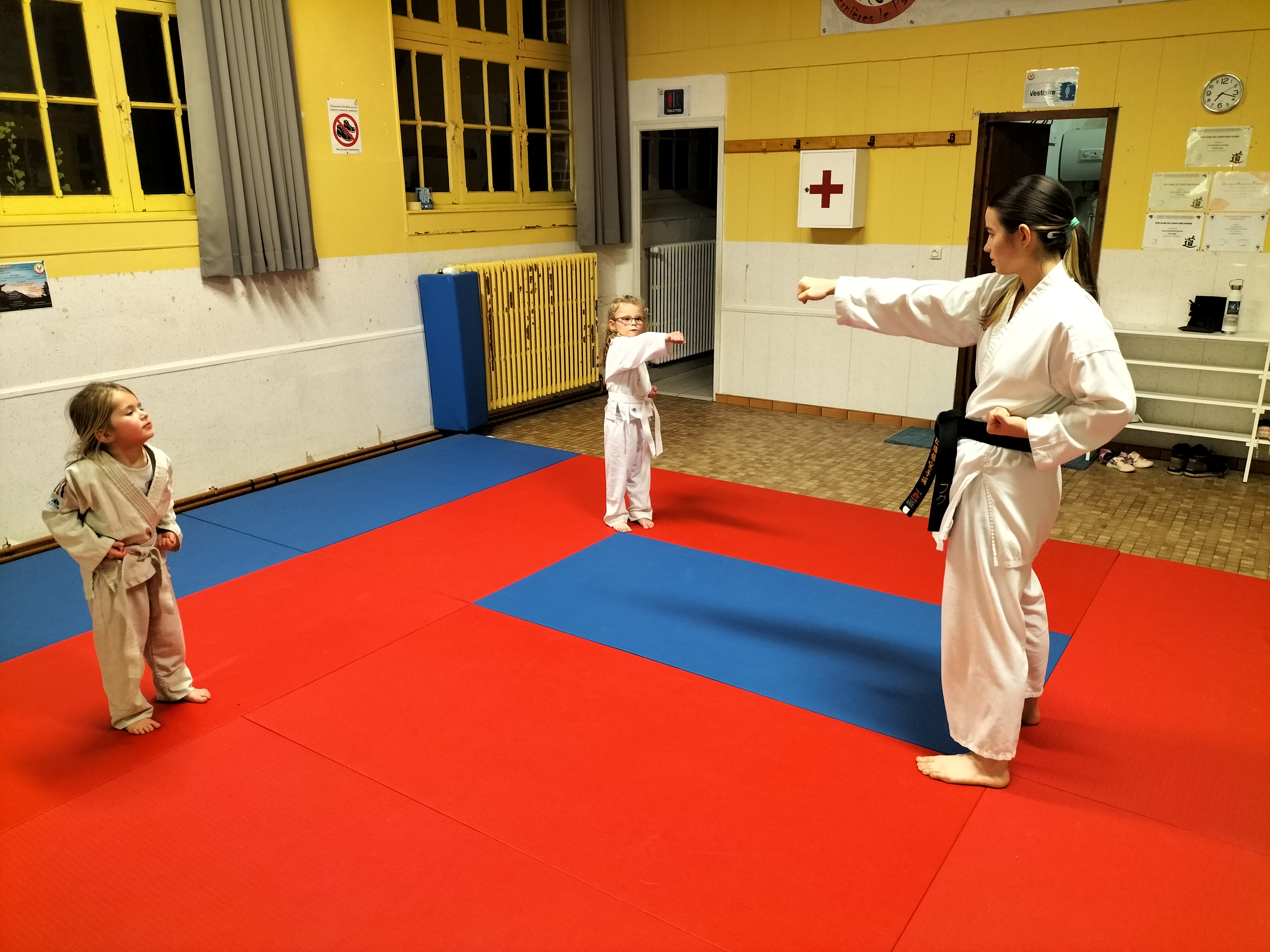 Basse Normandie karaté club de karaté esprit de la main vide condé sur noireau condé en normandie Valdallière Vassy Karaté Shotokan