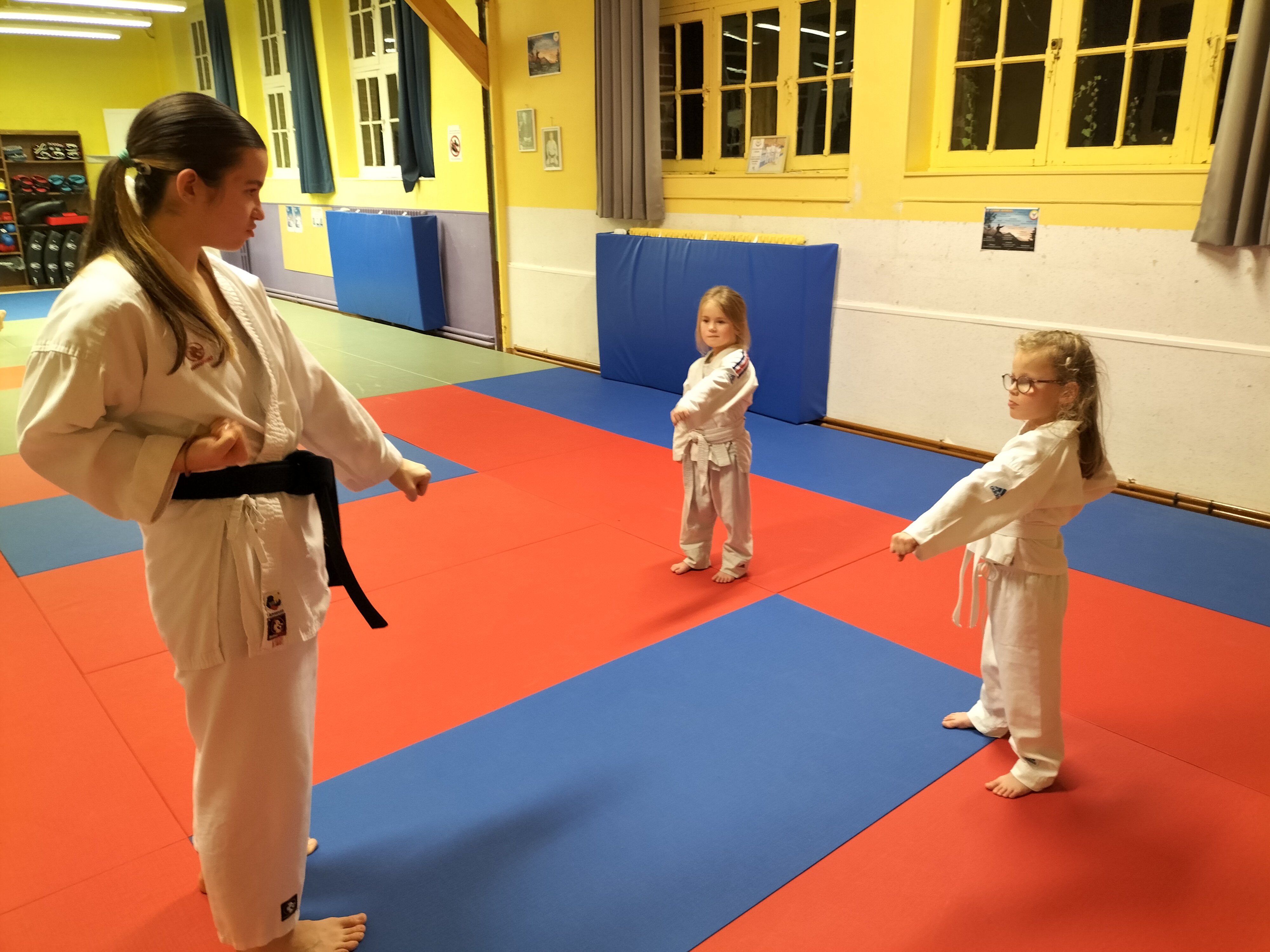 Basse Normandie karaté club de karaté esprit de la main vide condé sur noireau condé en normandie Valdallière Vassy Karaté Shotokan