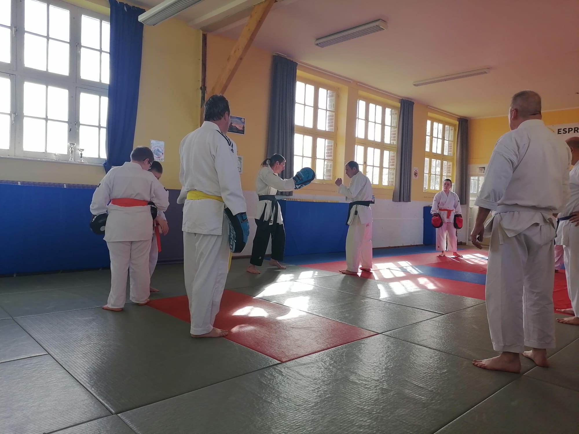 Basse Normandie karaté club de karaté esprit de la main vide condé sur noireau condé en normandie Valdallière Vassy Karaté Shotokan