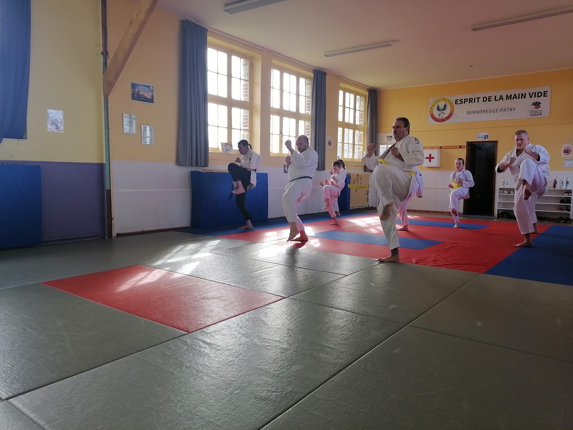 Basse Normandie karaté club de karaté esprit de la main vide condé sur noireau condé en normandie Valdallière Vassy Karaté Shotokan