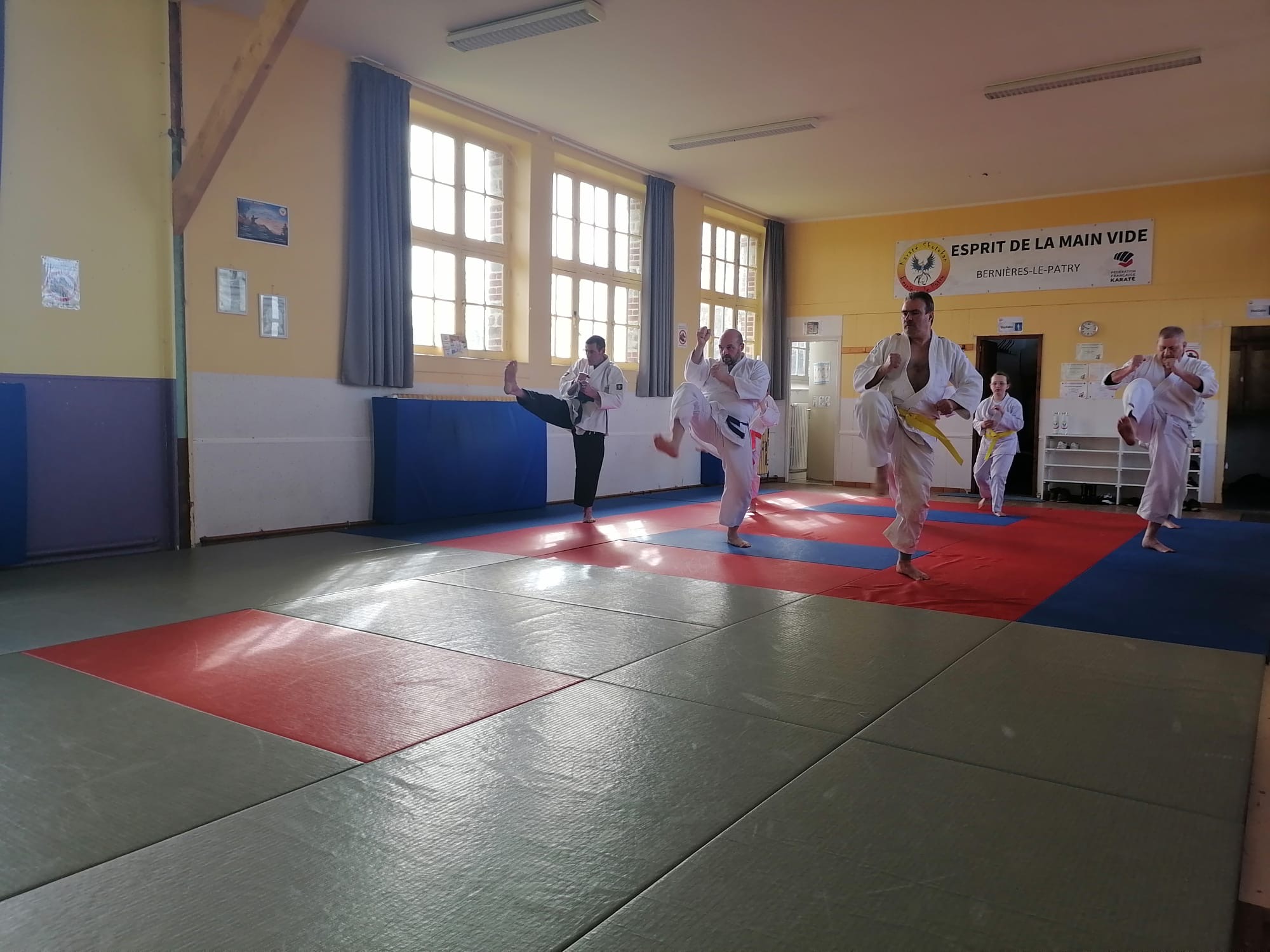 Basse Normandie karaté club de karaté esprit de la main vide condé sur noireau condé en normandie Valdallière Vassy Karaté Shotokan