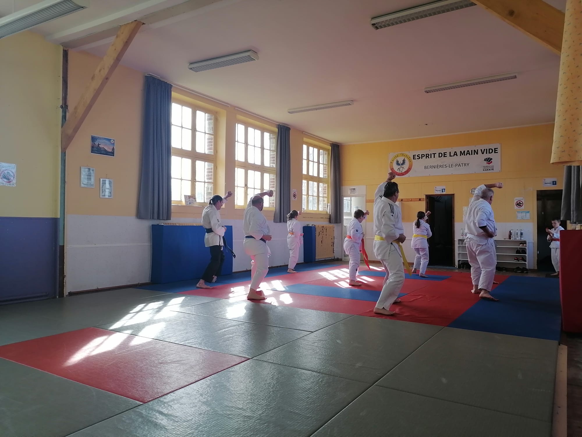 Basse Normandie karaté club de karaté esprit de la main vide condé sur noireau condé en normandie Valdallière Vassy Karaté Shotokan