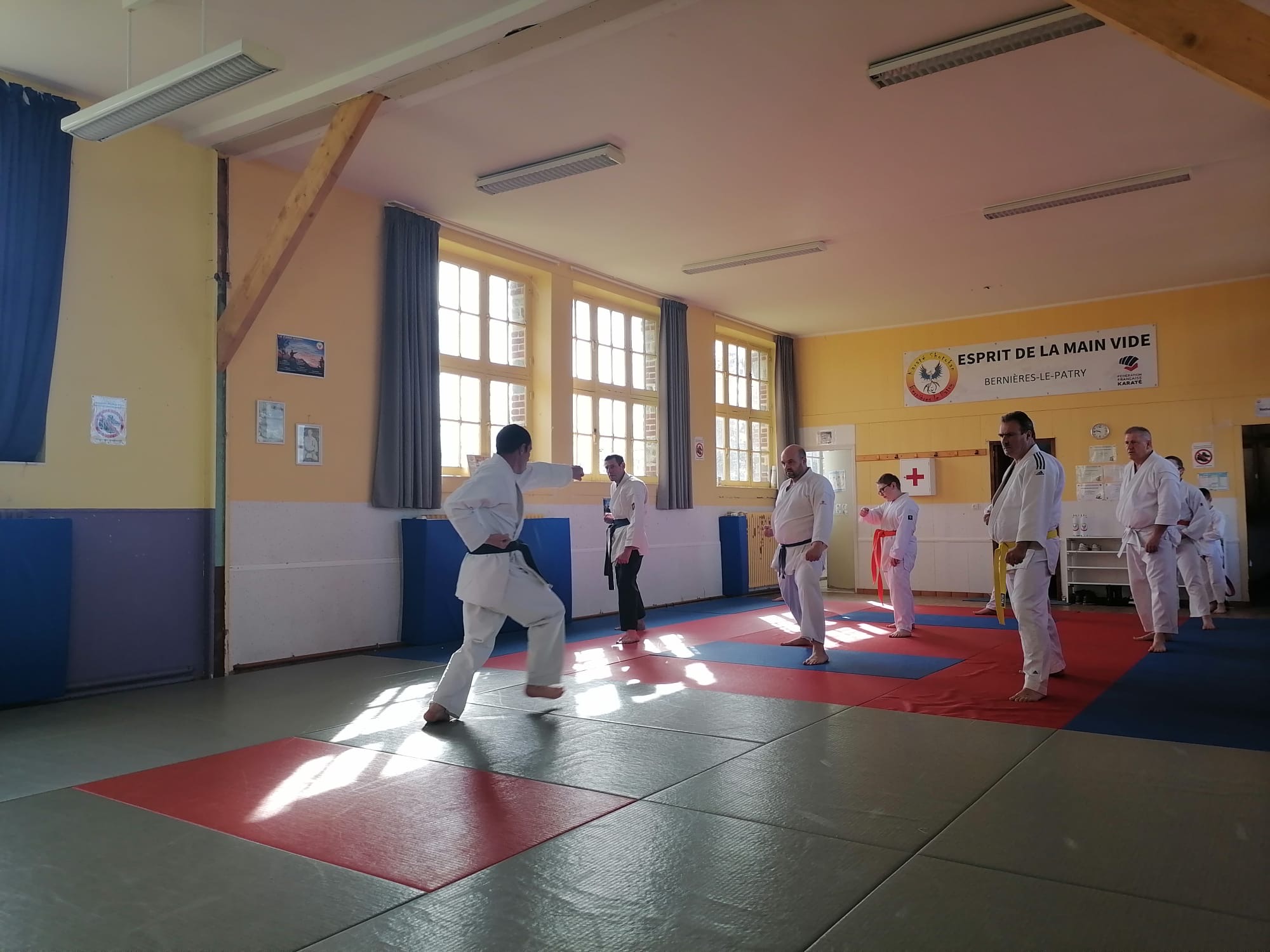 Basse Normandie karaté club de karaté esprit de la main vide condé sur noireau condé en normandie Valdallière Vassy Karaté Shotokan