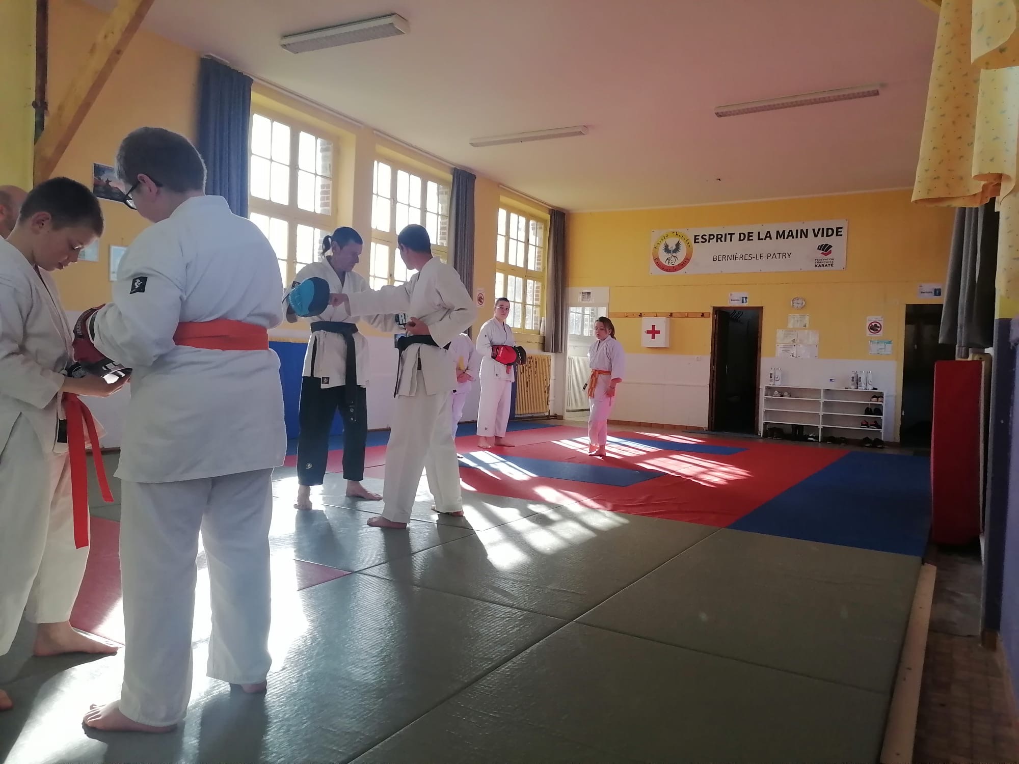 Basse Normandie karaté club de karaté esprit de la main vide condé sur noireau condé en normandie Valdallière Vassy Karaté Shotokan