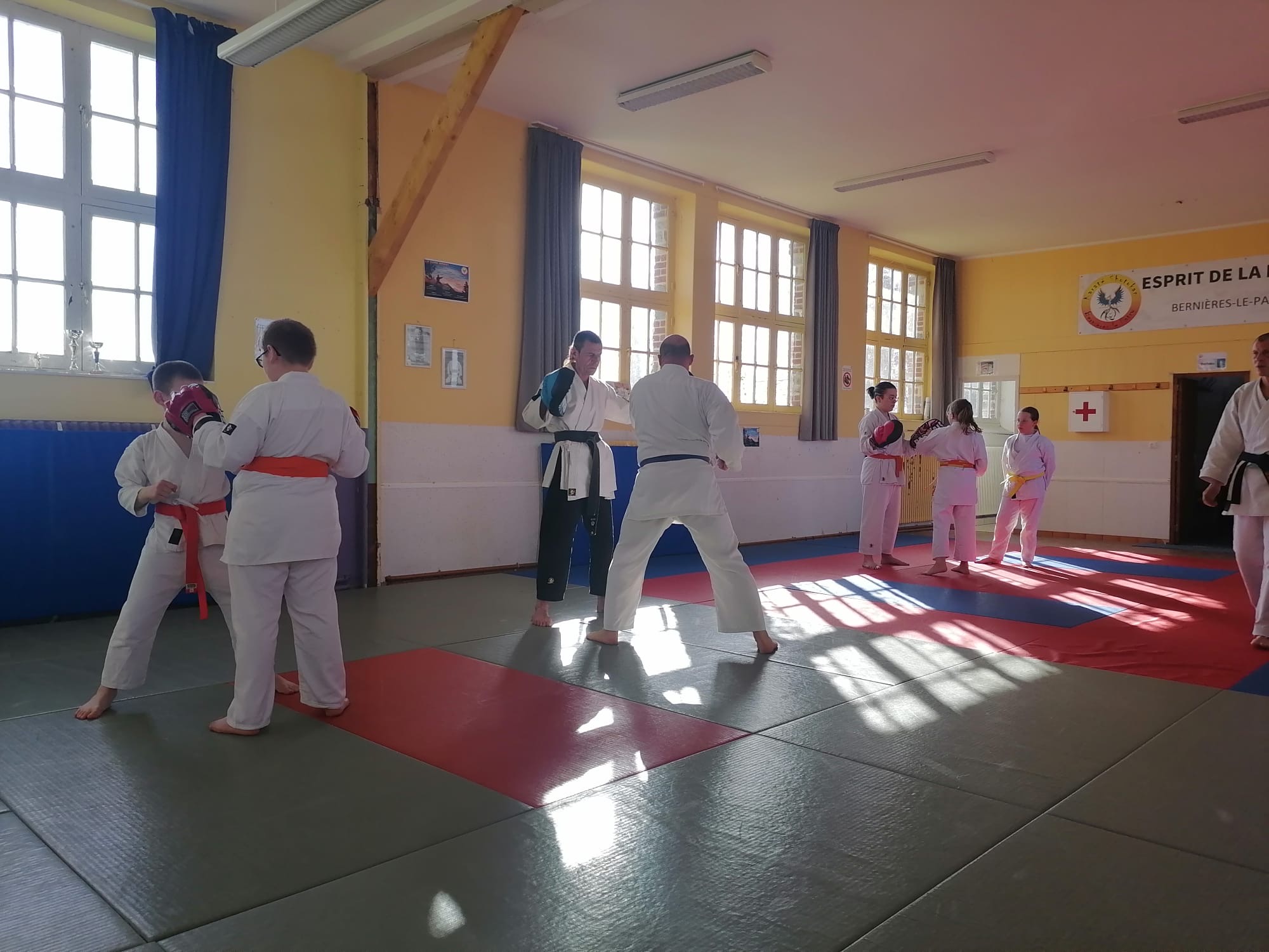 Basse Normandie karaté club de karaté esprit de la main vide condé sur noireau condé en normandie Valdallière Vassy Karaté Shotokan