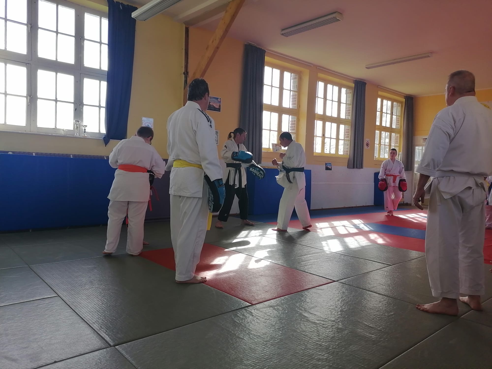 Basse Normandie karaté club de karaté esprit de la main vide condé sur noireau condé en normandie Valdallière Vassy Karaté Shotokan