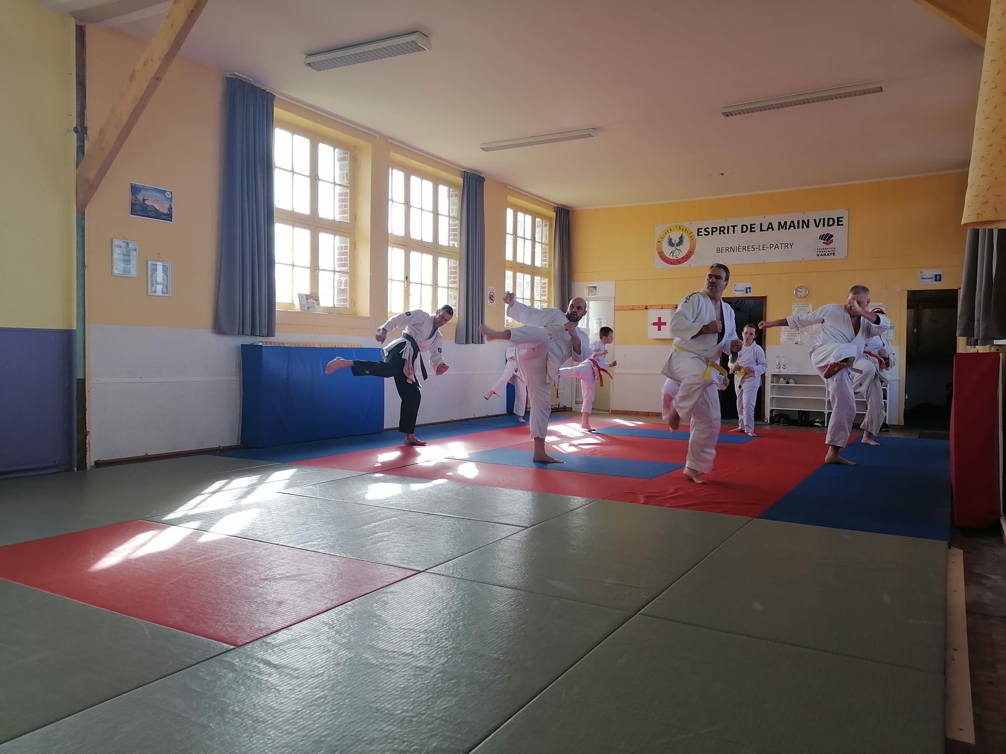 Basse Normandie karaté club de karaté esprit de la main vide condé sur noireau condé en normandie Valdallière Vassy Karaté Shotokan