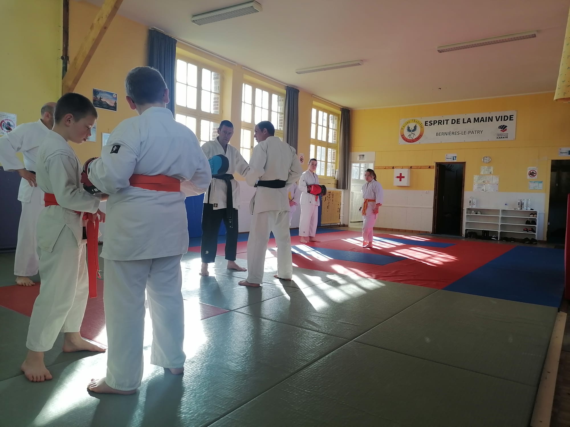 Basse Normandie karaté club de karaté esprit de la main vide condé sur noireau condé en normandie Valdallière Vassy Karaté Shotokan