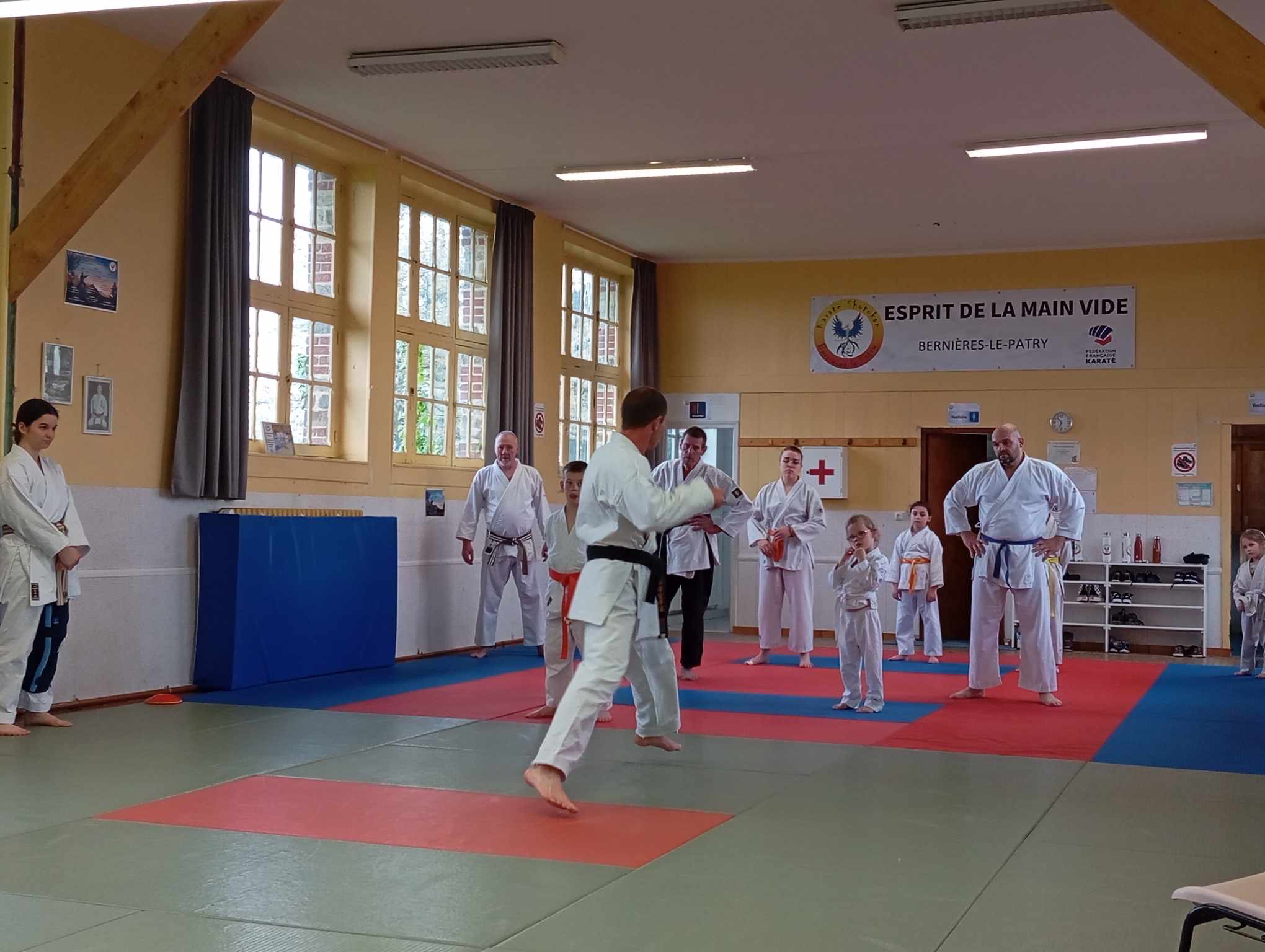 Basse Normandie karaté club de karaté esprit de la main vide condé sur noireau condé en normandie Valdallière Vassy Karaté Shotokan