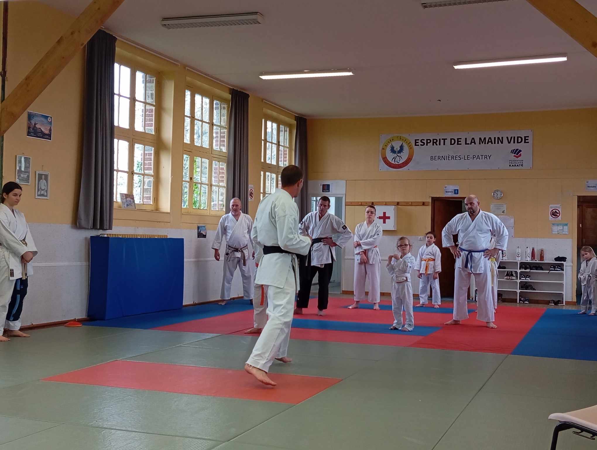 Basse Normandie karaté club de karaté esprit de la main vide condé sur noireau condé en normandie Valdallière Vassy Karaté Shotokan