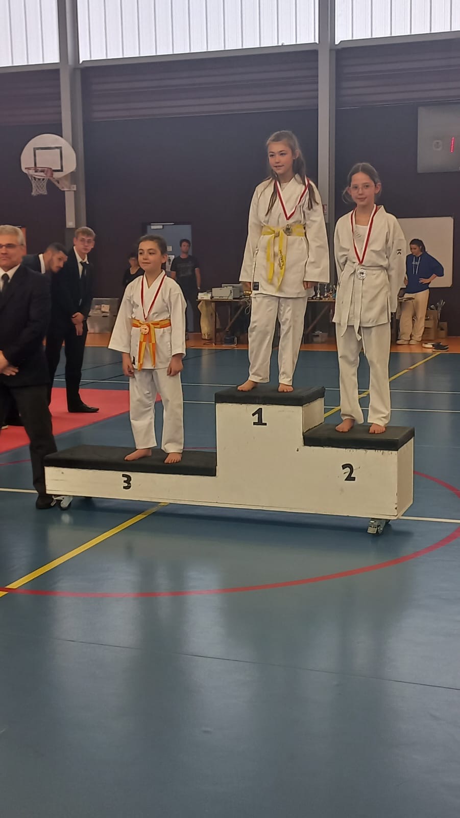 Basse Normandie karaté club de karaté esprit de la main vide condé sur noireau condé en normandie Valdallière Vassy Karaté Shotokan