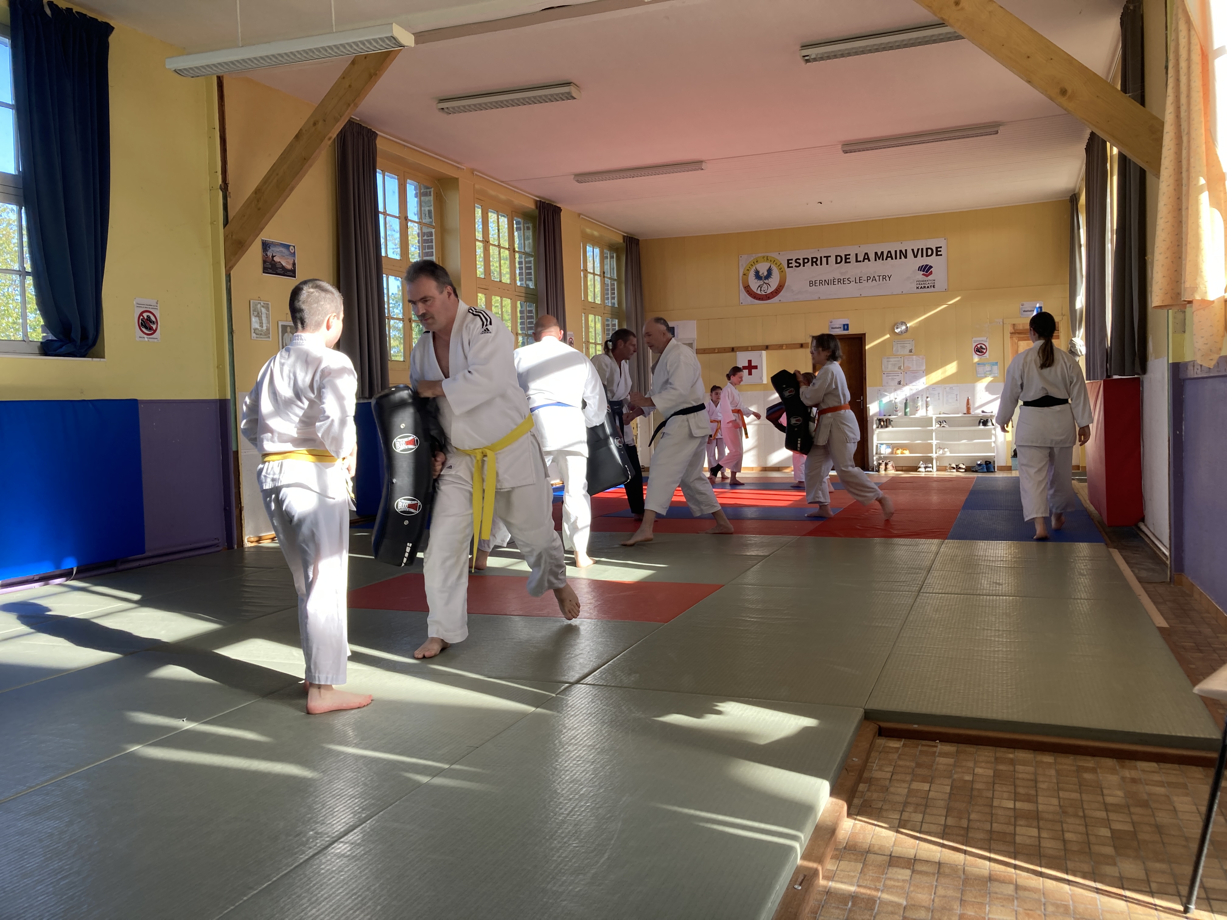 Basse Normandie karaté club de karaté esprit de la main vide condé sur noireau condé en normandie Valdallière Vassy Karaté Shotokan