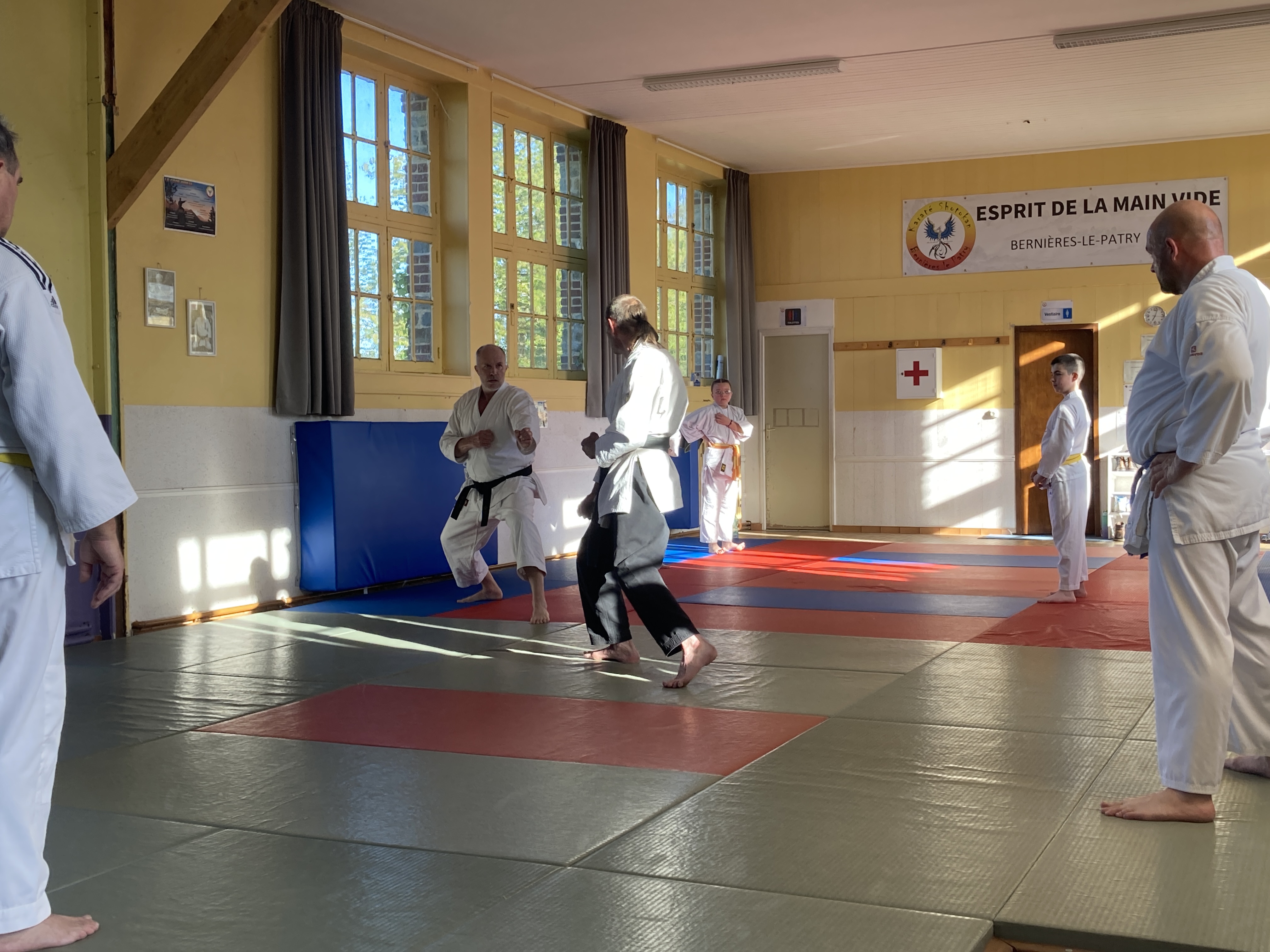 Basse Normandie karaté club de karaté esprit de la main vide condé sur noireau condé en normandie Valdallière Vassy Karaté Shotokan