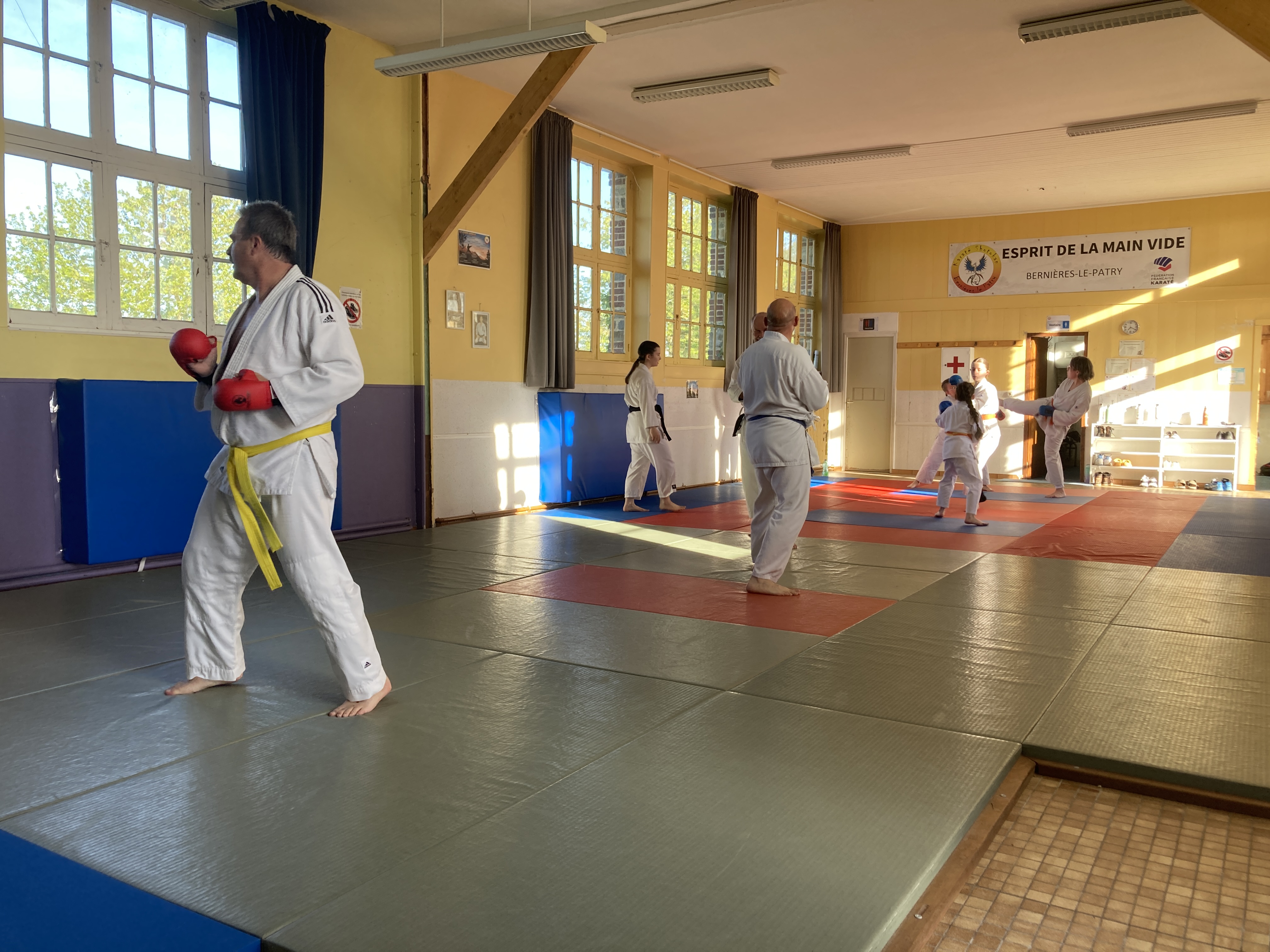 Basse Normandie karaté club de karaté esprit de la main vide condé sur noireau condé en normandie Valdallière Vassy Karaté Shotokan