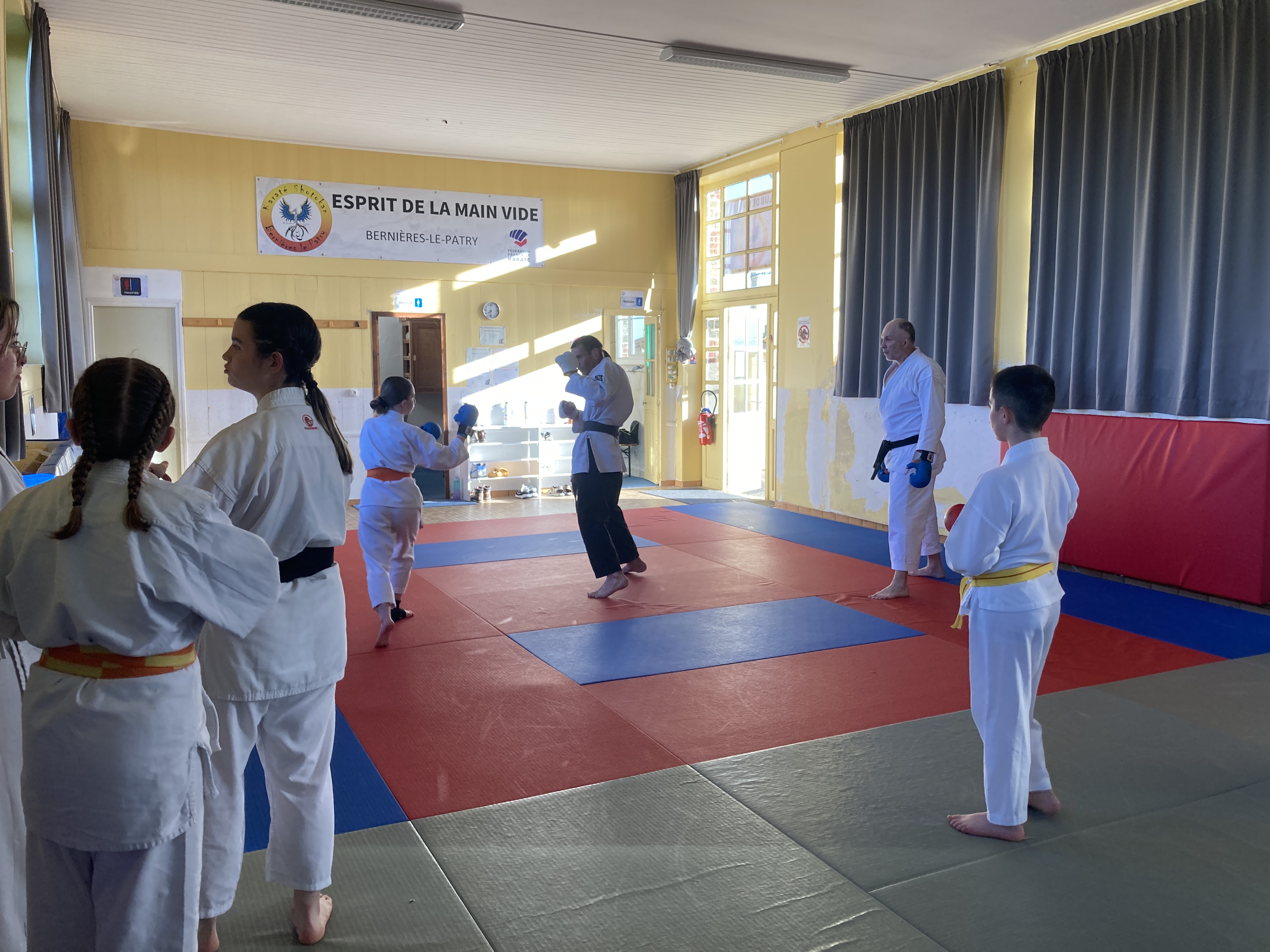 Basse Normandie karaté club de karaté esprit de la main vide condé sur noireau condé en normandie Valdallière Vassy Karaté Shotokan