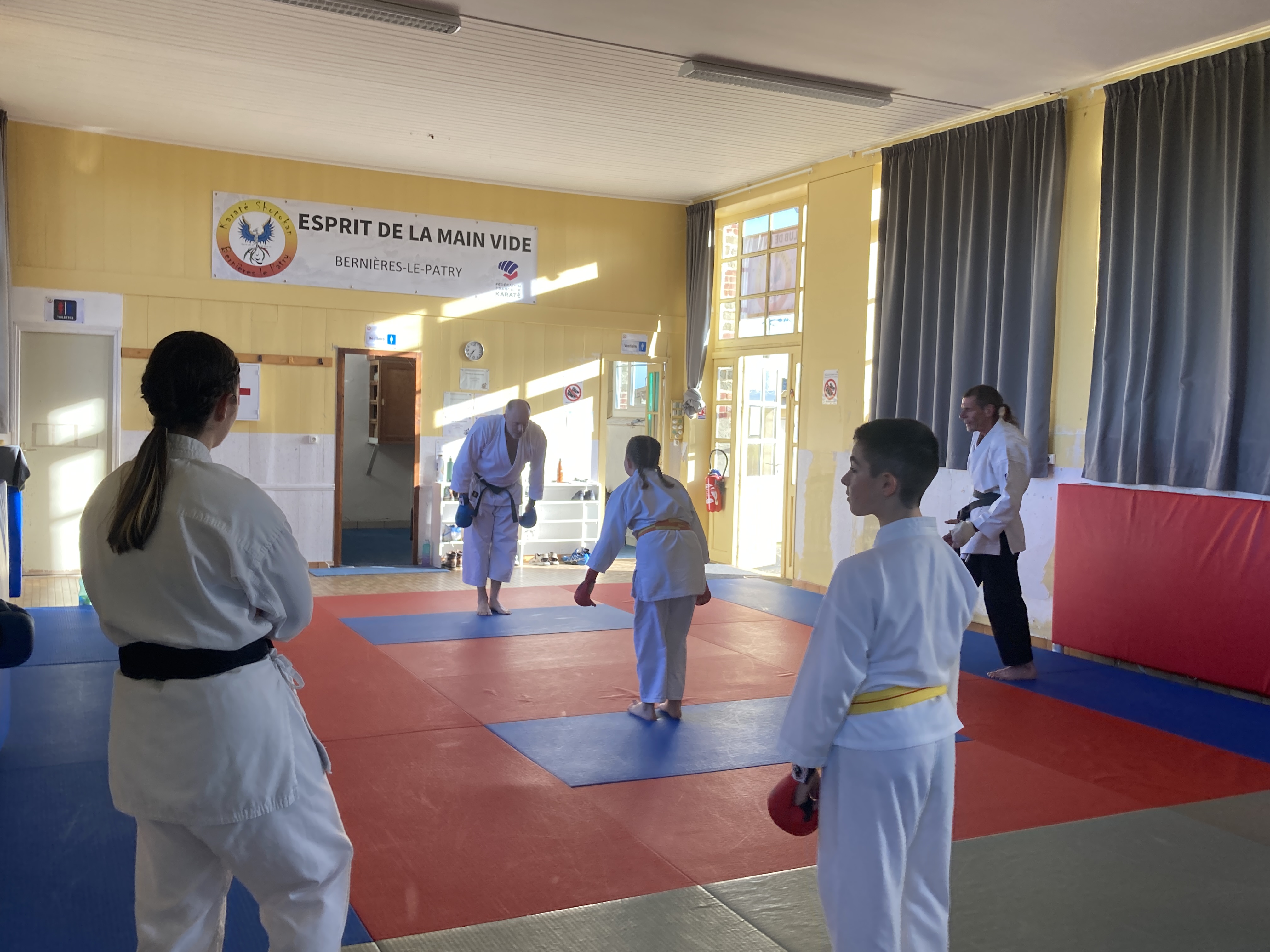 Basse Normandie karaté club de karaté esprit de la main vide condé sur noireau condé en normandie Valdallière Vassy Karaté Shotokan