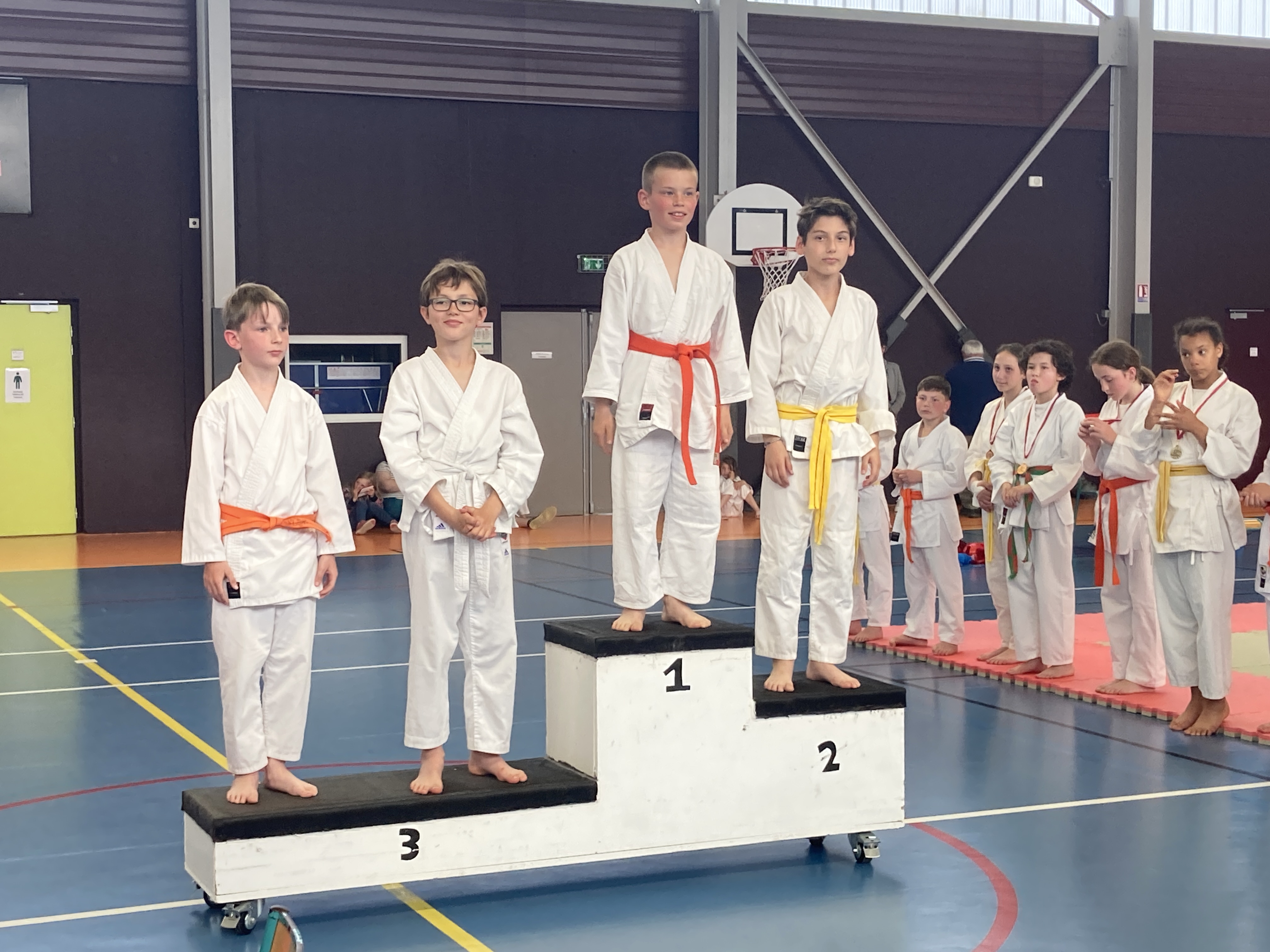 Basse Normandie karaté club de karaté esprit de la main vide condé sur noireau condé en normandie Valdallière Vassy Karaté Shotokan