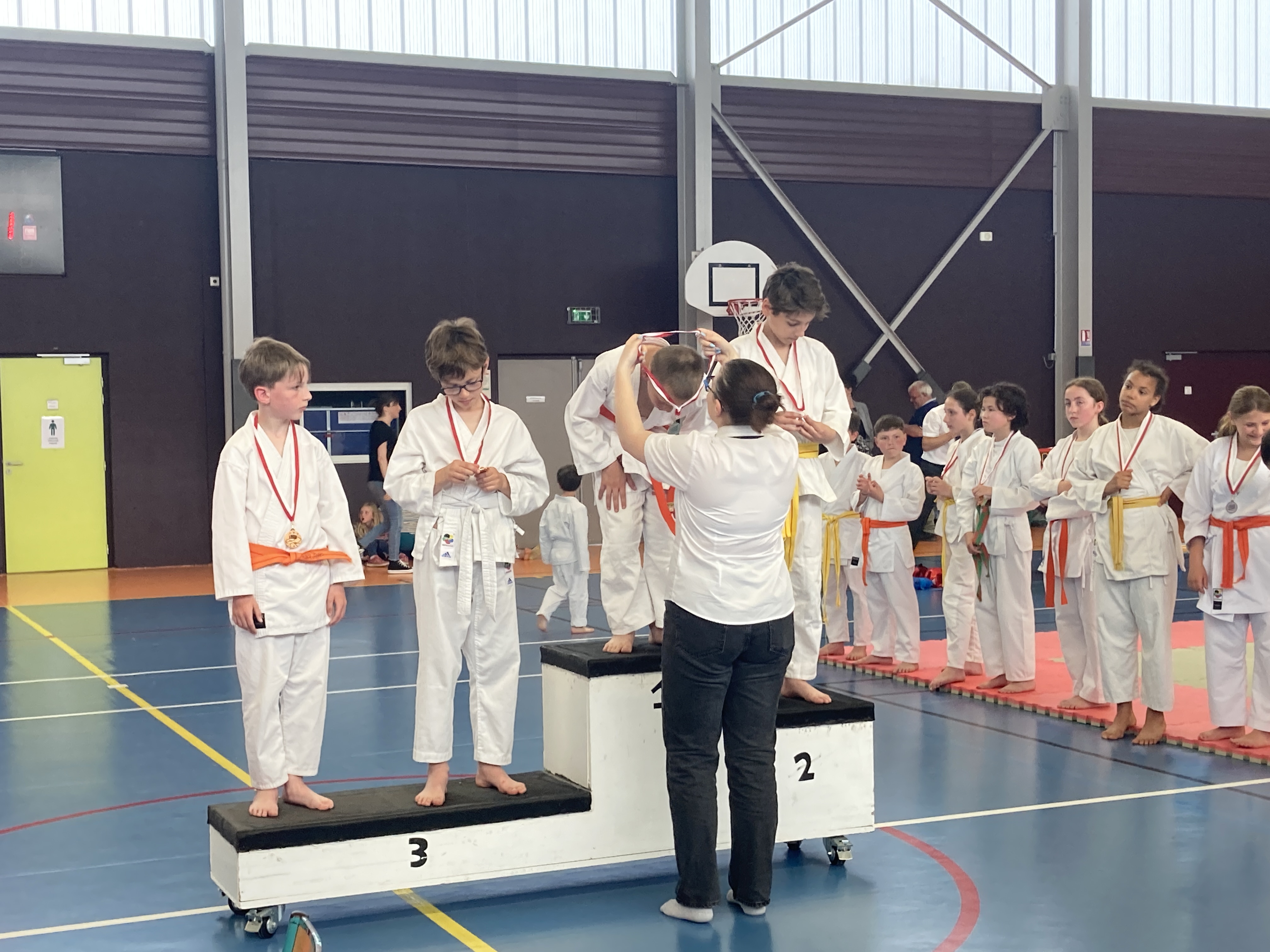 Basse Normandie karaté club de karaté esprit de la main vide condé sur noireau condé en normandie Valdallière Vassy Karaté Shotokan