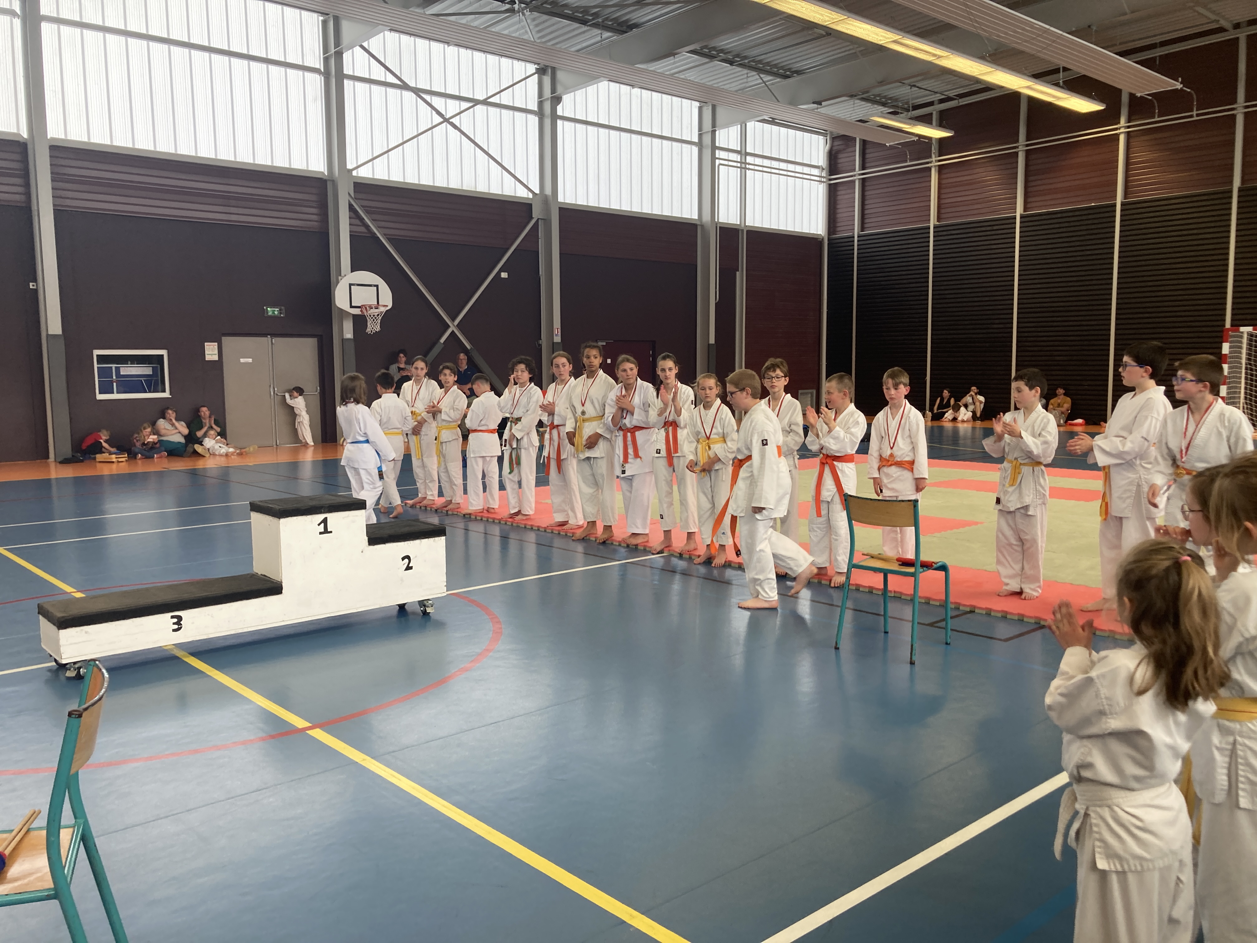 Basse Normandie karaté club de karaté esprit de la main vide condé sur noireau condé en normandie Valdallière Vassy Karaté Shotokan