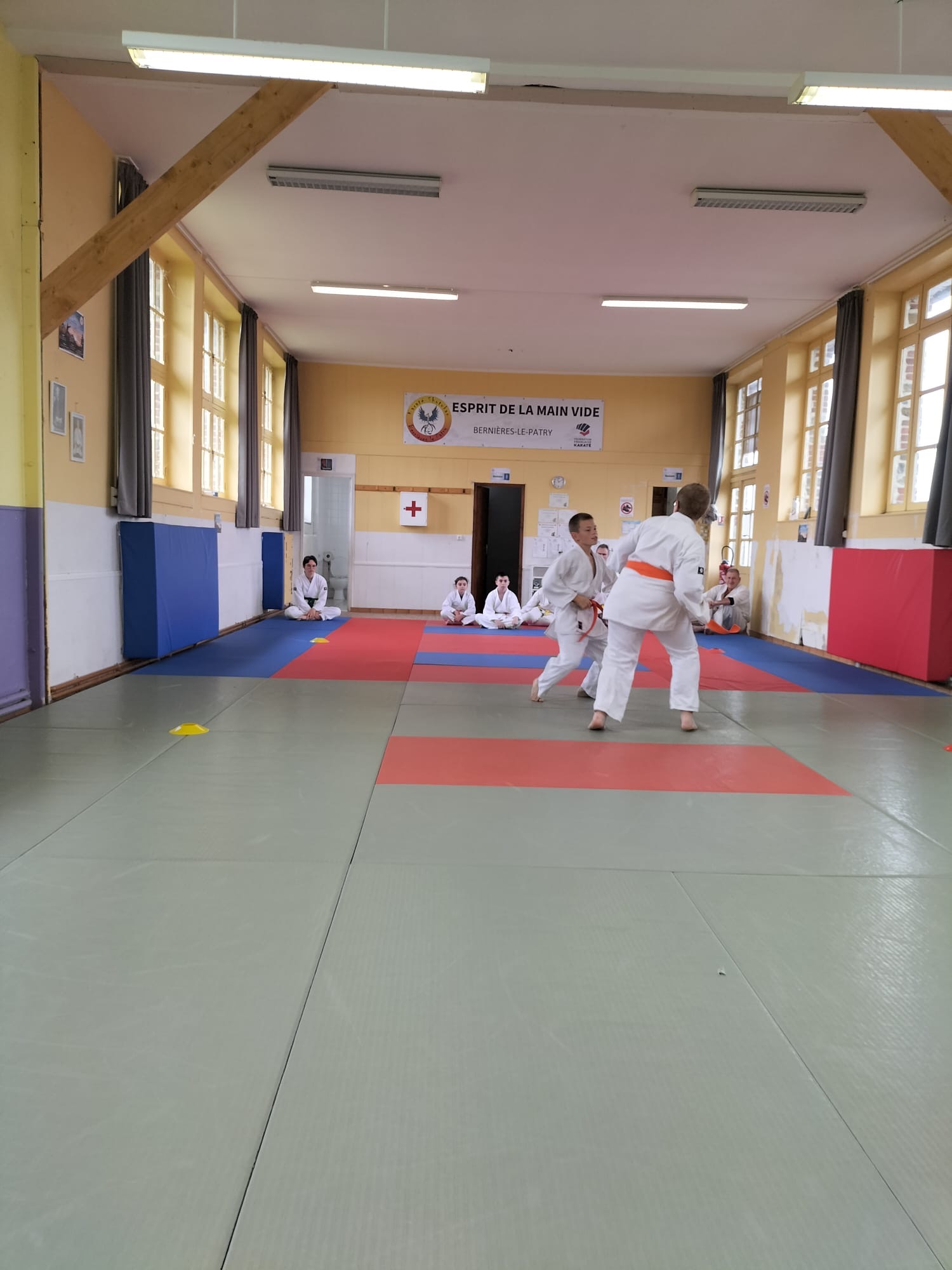 Basse Normandie karaté club de karaté esprit de la main vide condé sur noireau condé en normandie Valdallière Vassy Karaté Shotokan