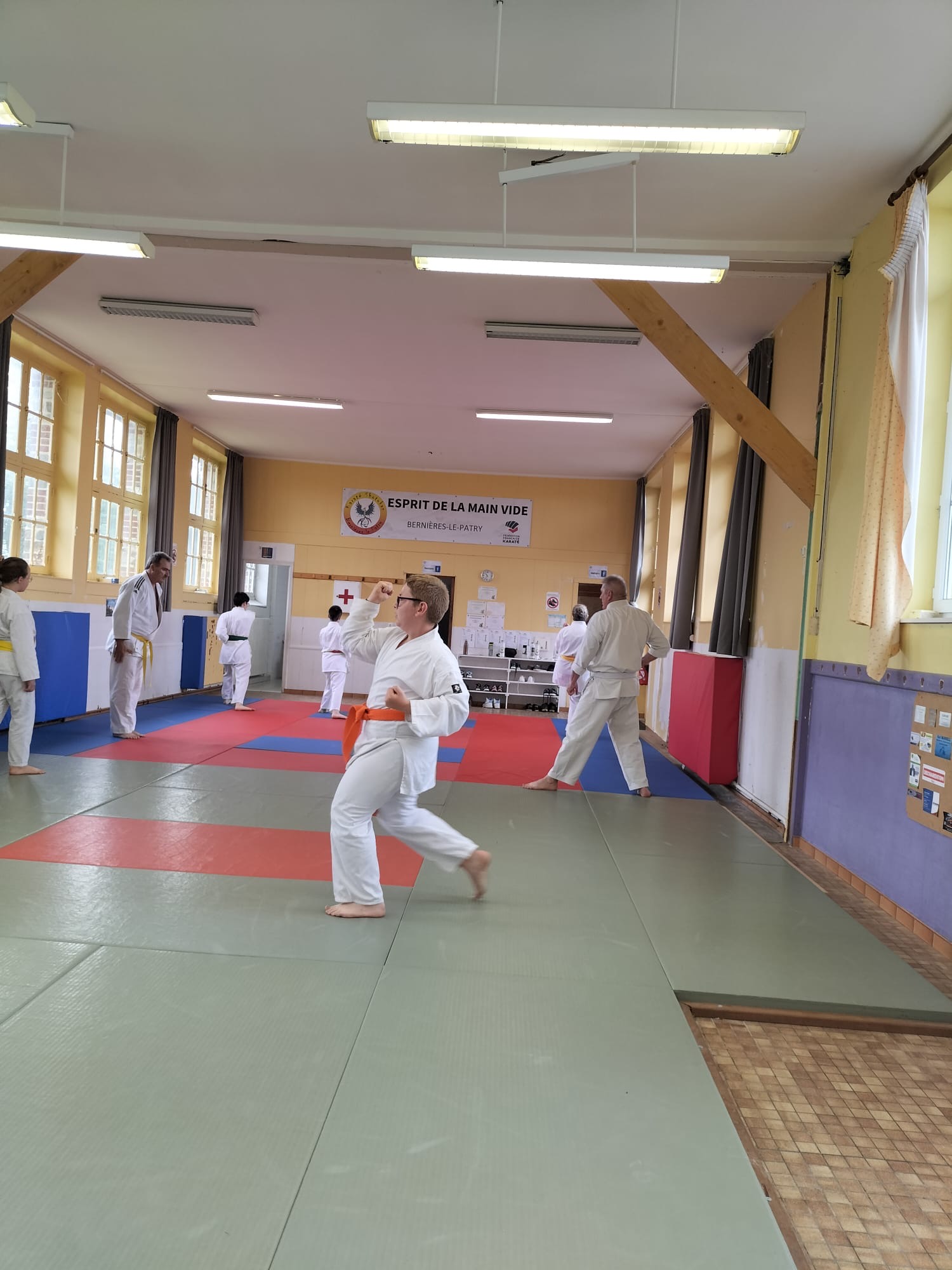 Basse Normandie karaté club de karaté esprit de la main vide condé sur noireau condé en normandie Valdallière Vassy Karaté Shotokan