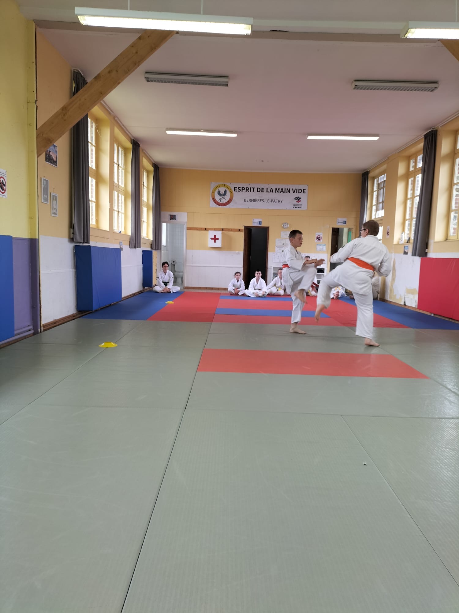 Basse Normandie karaté club de karaté esprit de la main vide condé sur noireau condé en normandie Valdallière Vassy Karaté Shotokan