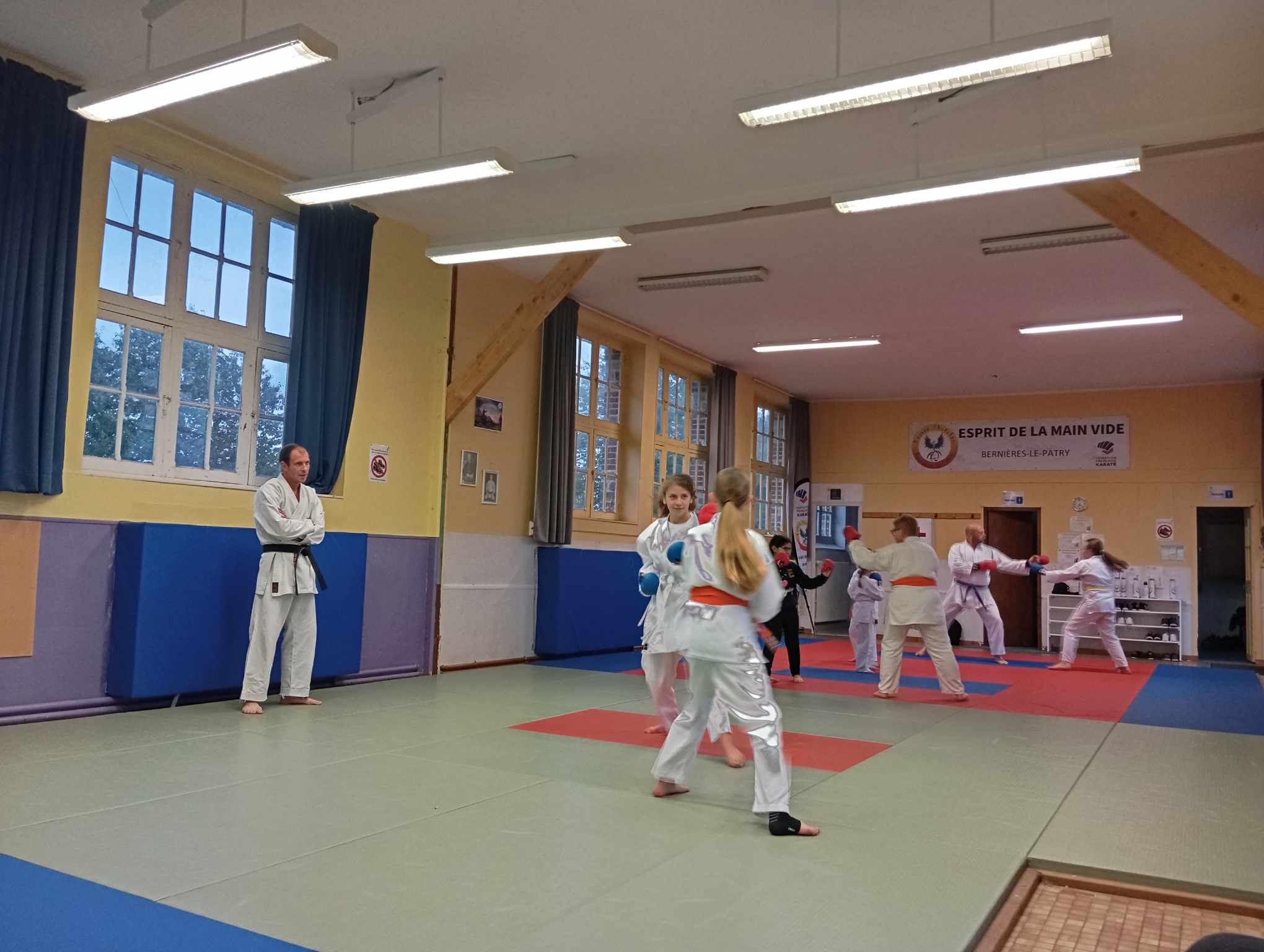 Basse Normandie karaté club de karaté esprit de la main vide condé sur noireau condé en normandie Valdallière Vassy Karaté Shotokan