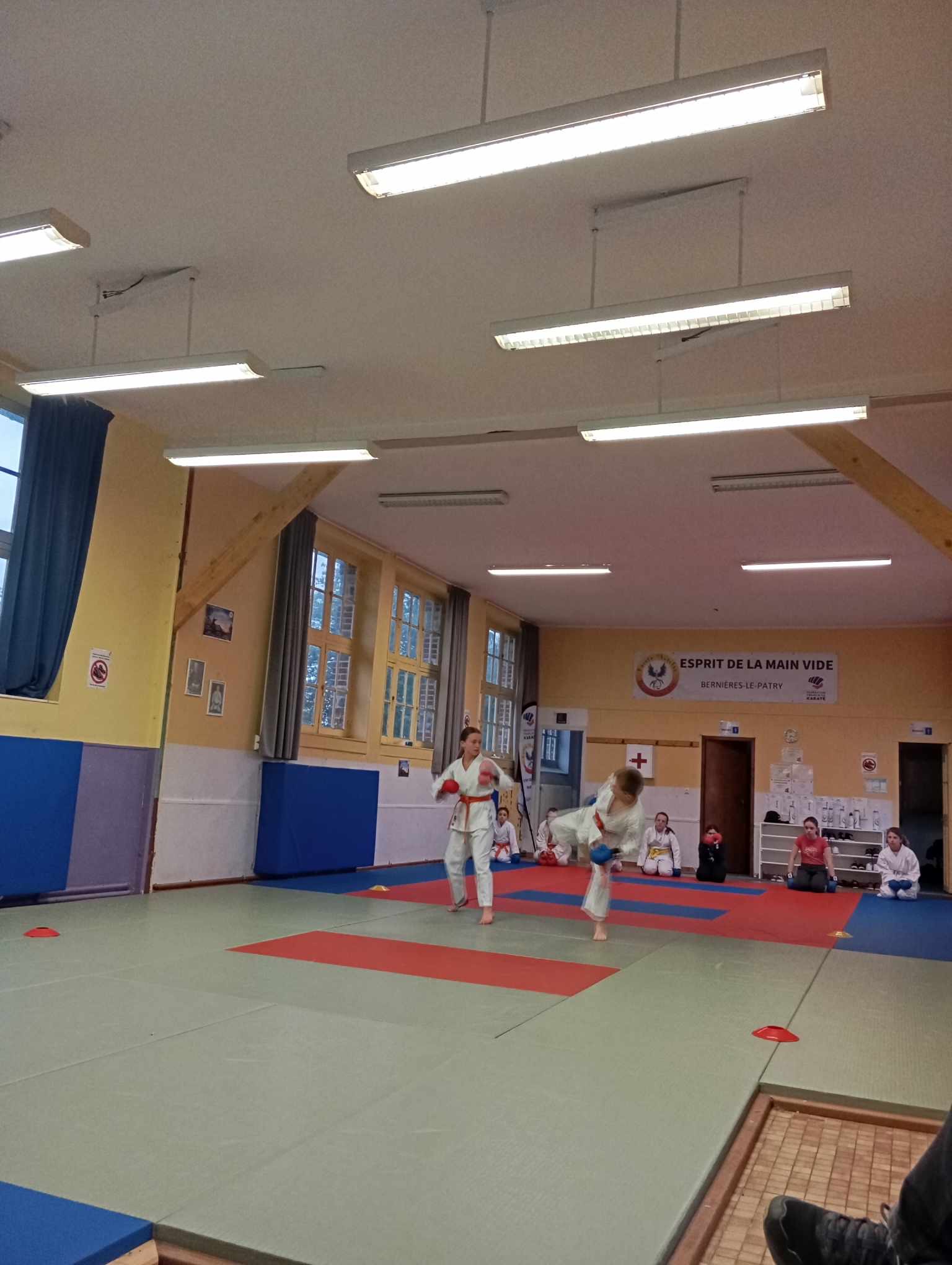 Basse Normandie karaté club de karaté esprit de la main vide condé sur noireau condé en normandie Valdallière Vassy Karaté Shotokan