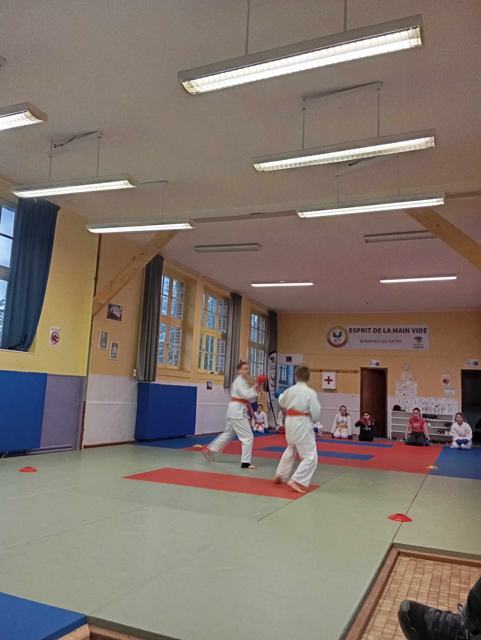 Basse Normandie karaté club de karaté esprit de la main vide condé sur noireau condé en normandie Valdallière Vassy Karaté Shotokan