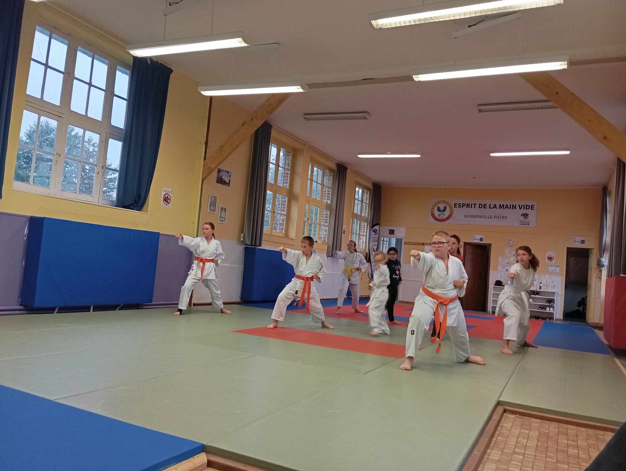 Basse Normandie karaté club de karaté esprit de la main vide condé sur noireau condé en normandie Valdallière Vassy Karaté Shotokan