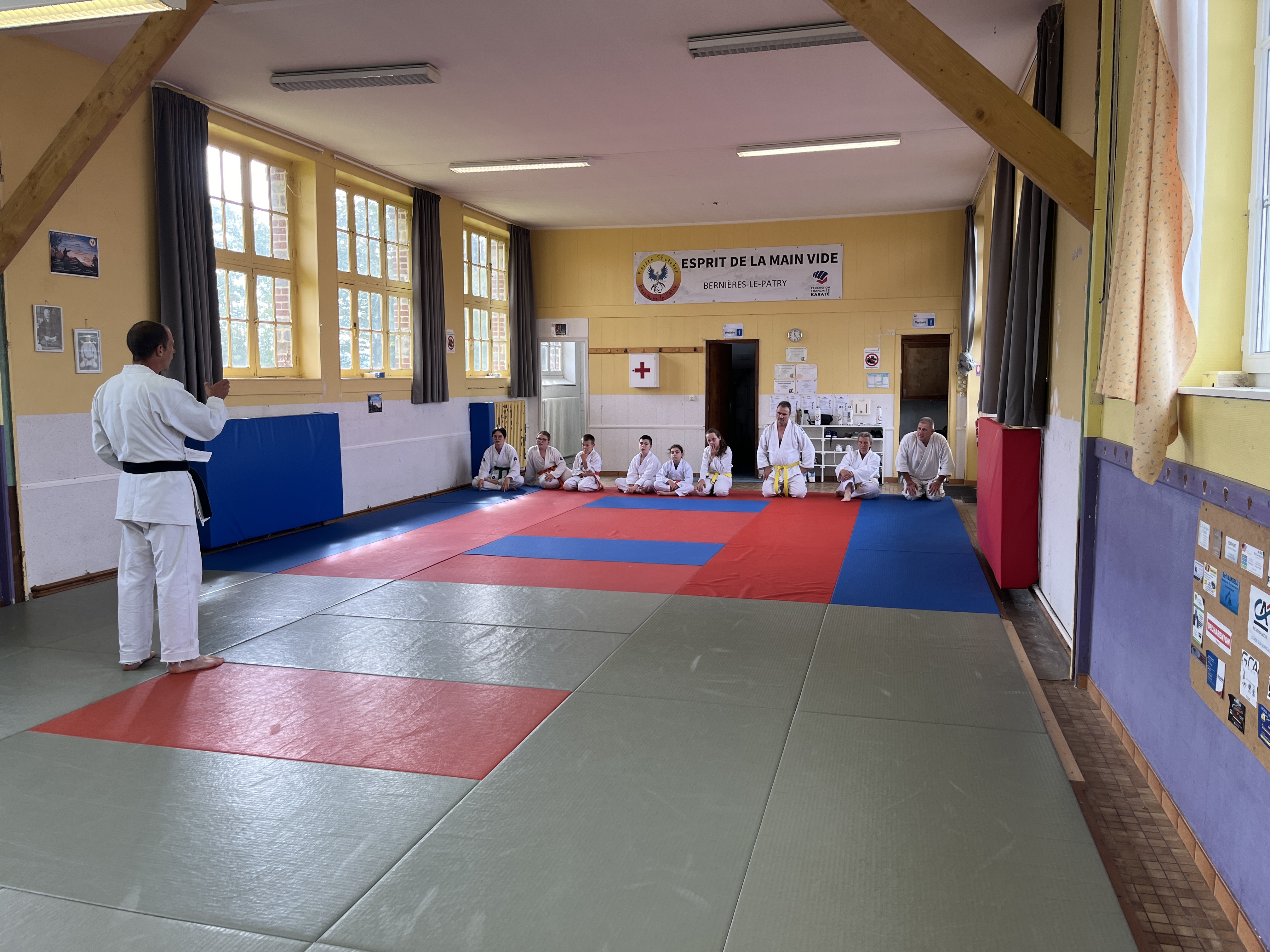 Basse Normandie karaté club de karaté esprit de la main vide condé sur noireau condé en normandie Valdallière Vassy Karaté Shotokan