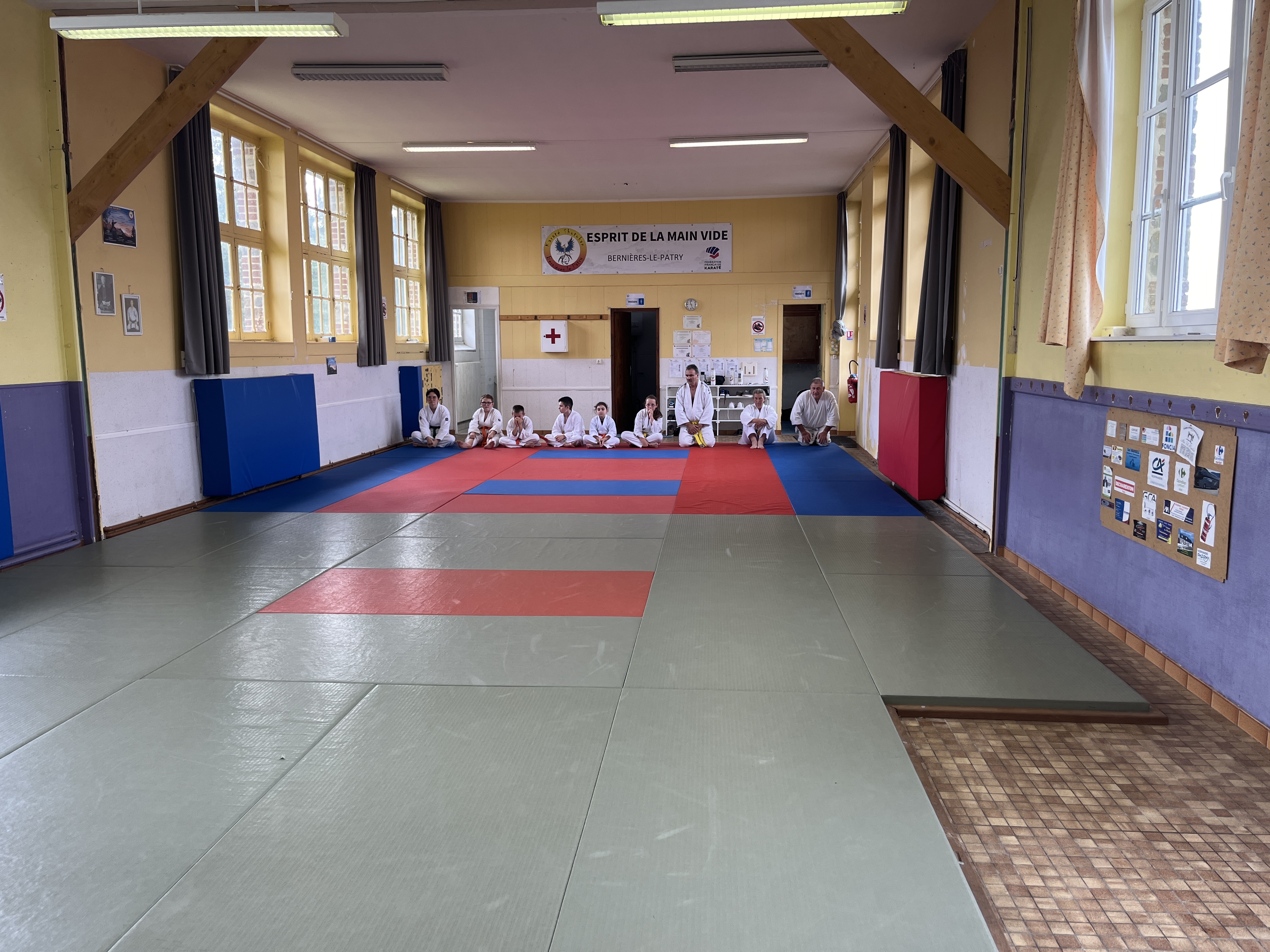 Basse Normandie karaté club de karaté esprit de la main vide condé sur noireau condé en normandie Valdallière Vassy Karaté Shotokan