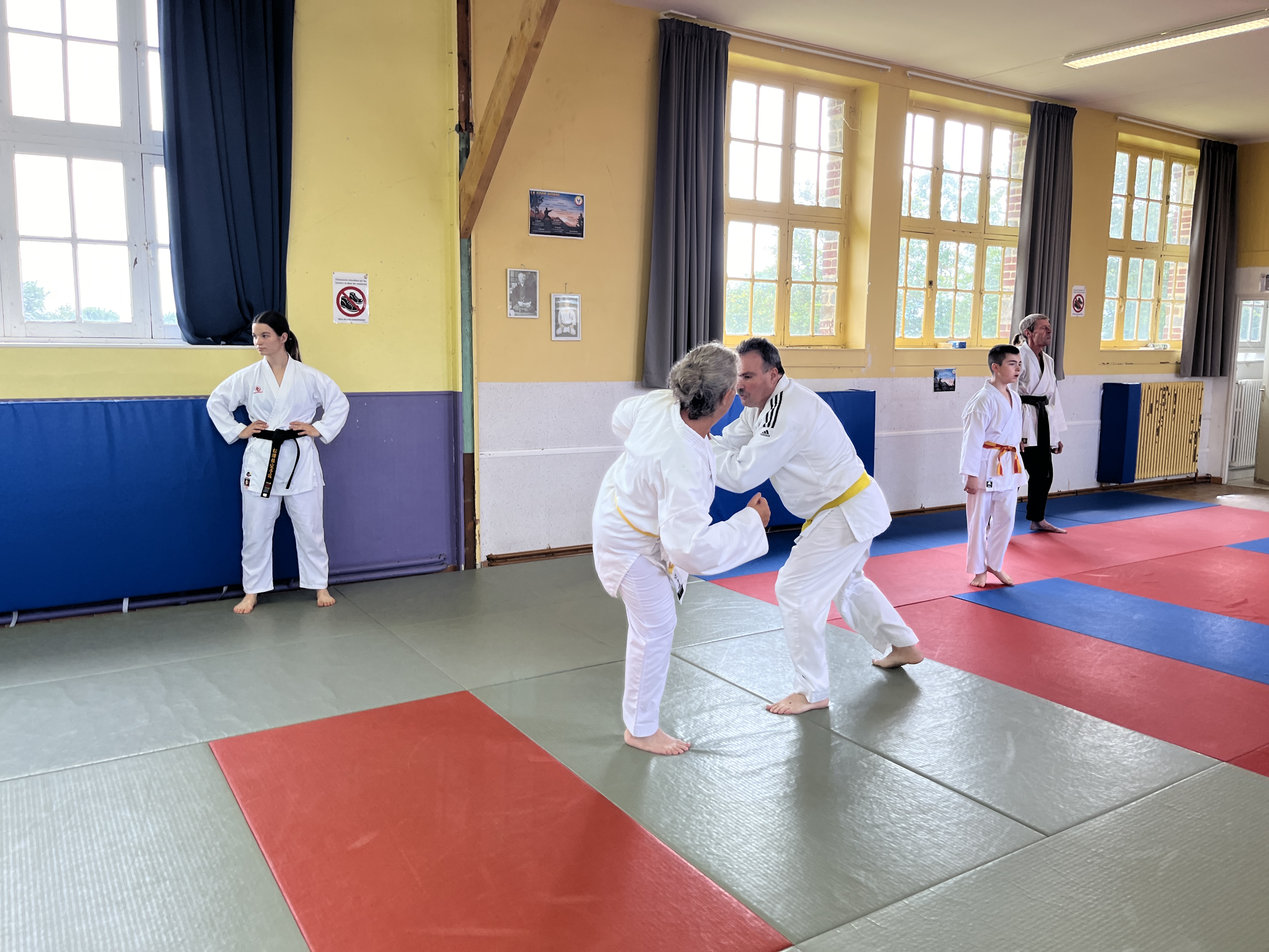 Basse Normandie karaté club de karaté esprit de la main vide condé sur noireau condé en normandie Valdallière Vassy Karaté Shotokan