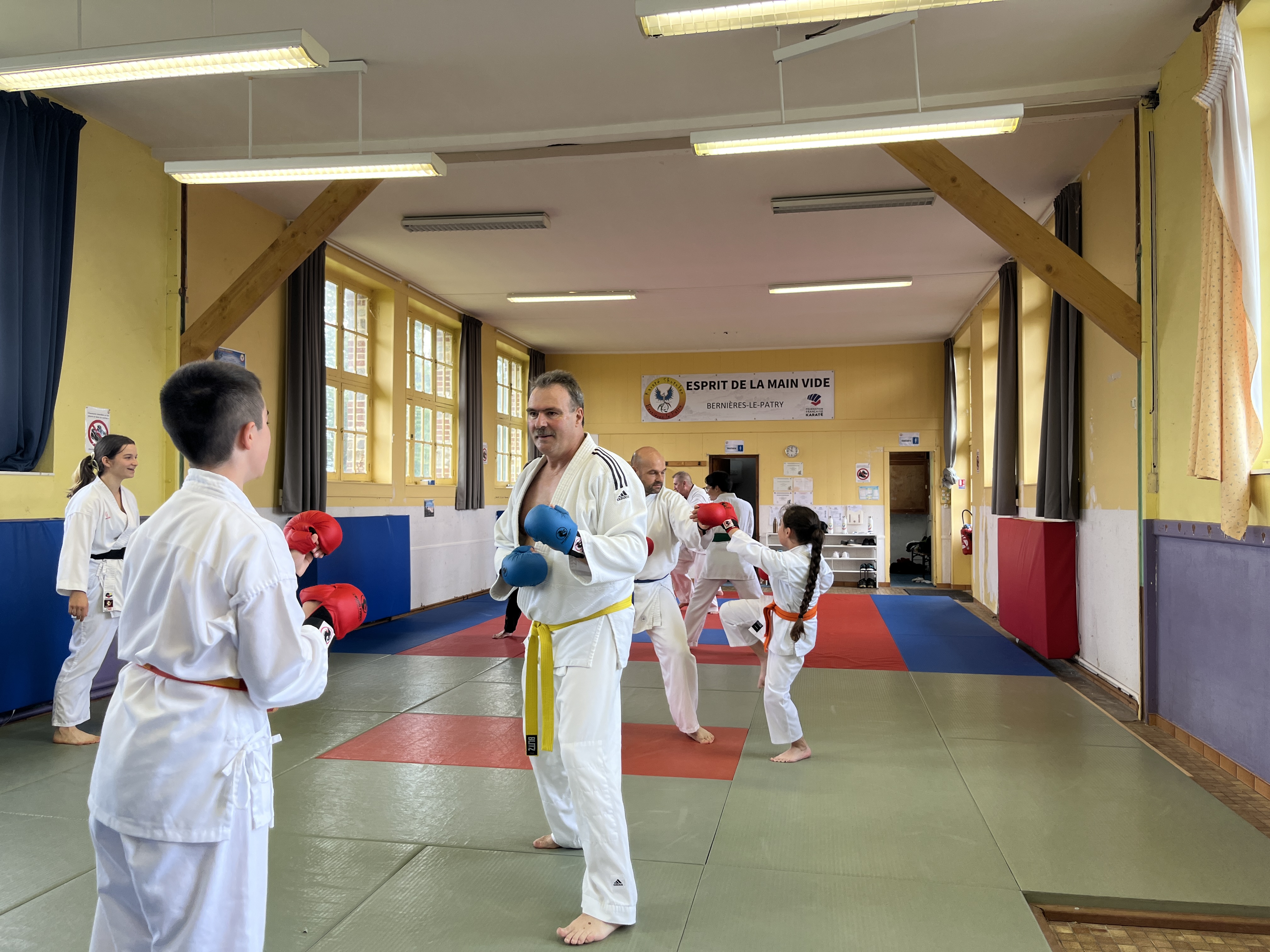 Basse Normandie karaté club de karaté esprit de la main vide condé sur noireau condé en normandie Valdallière Vassy Karaté Shotokan