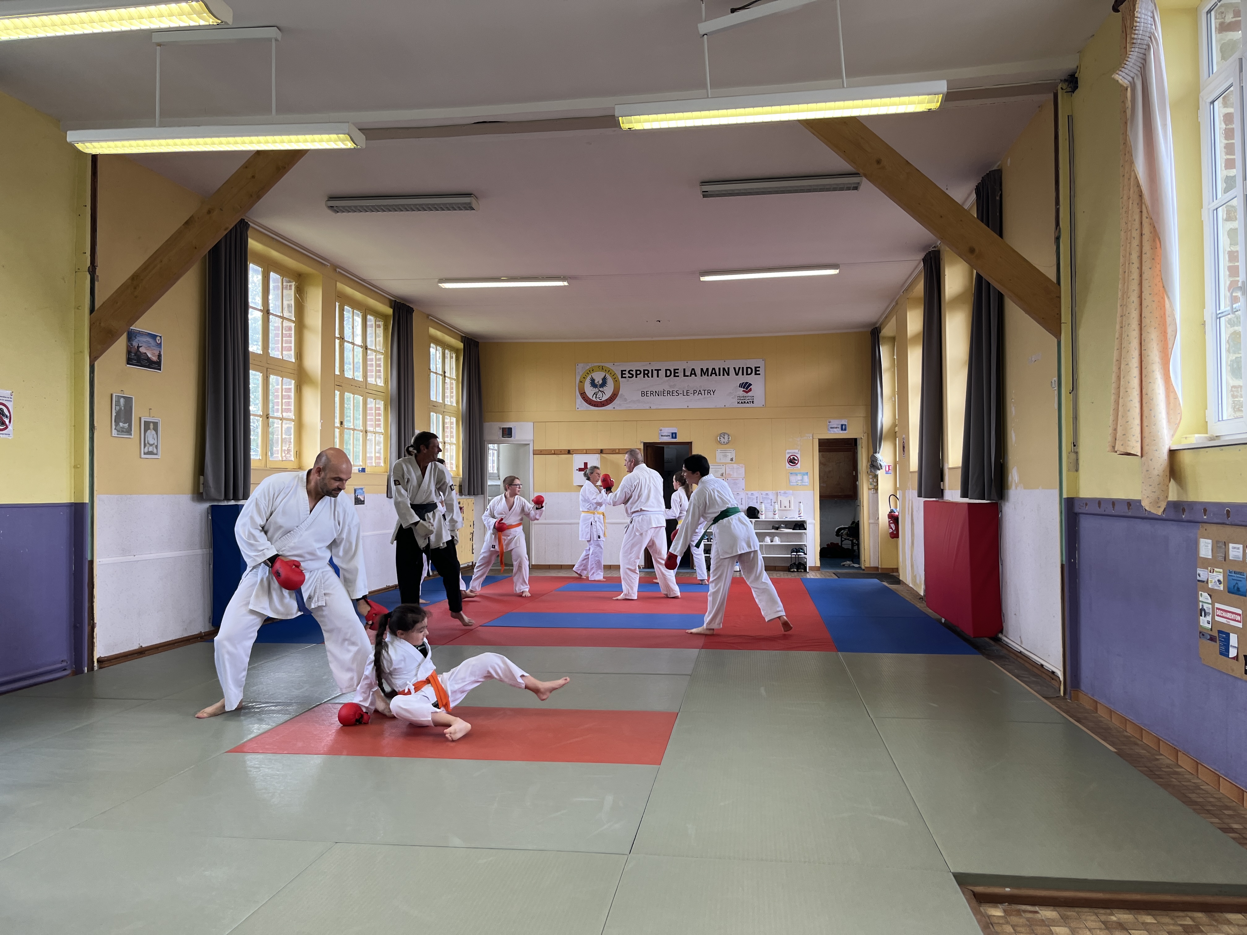 Basse Normandie karaté club de karaté esprit de la main vide condé sur noireau condé en normandie Valdallière Vassy Karaté Shotokan