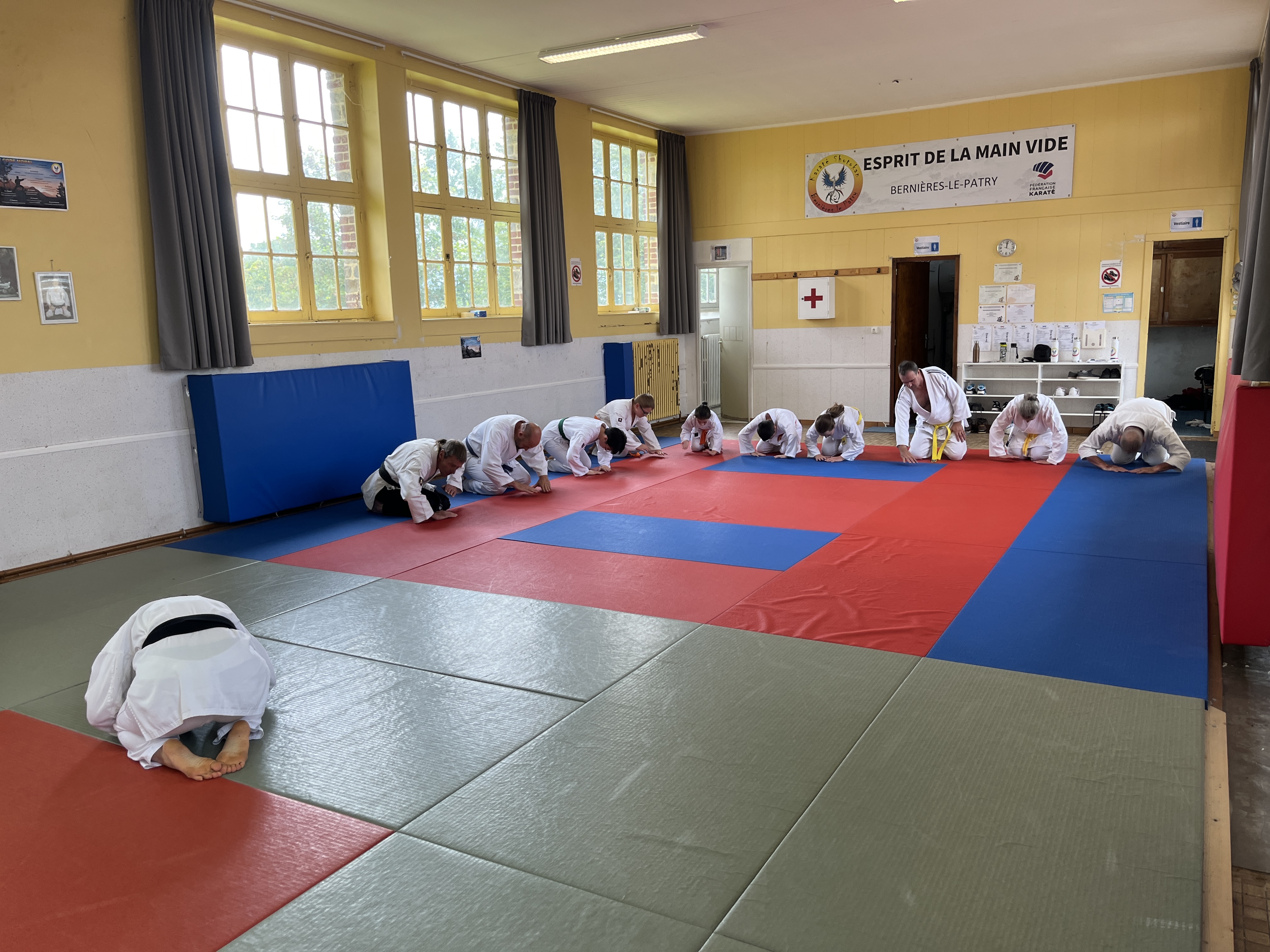 Basse Normandie karaté club de karaté esprit de la main vide condé sur noireau condé en normandie Valdallière Vassy Karaté Shotokan