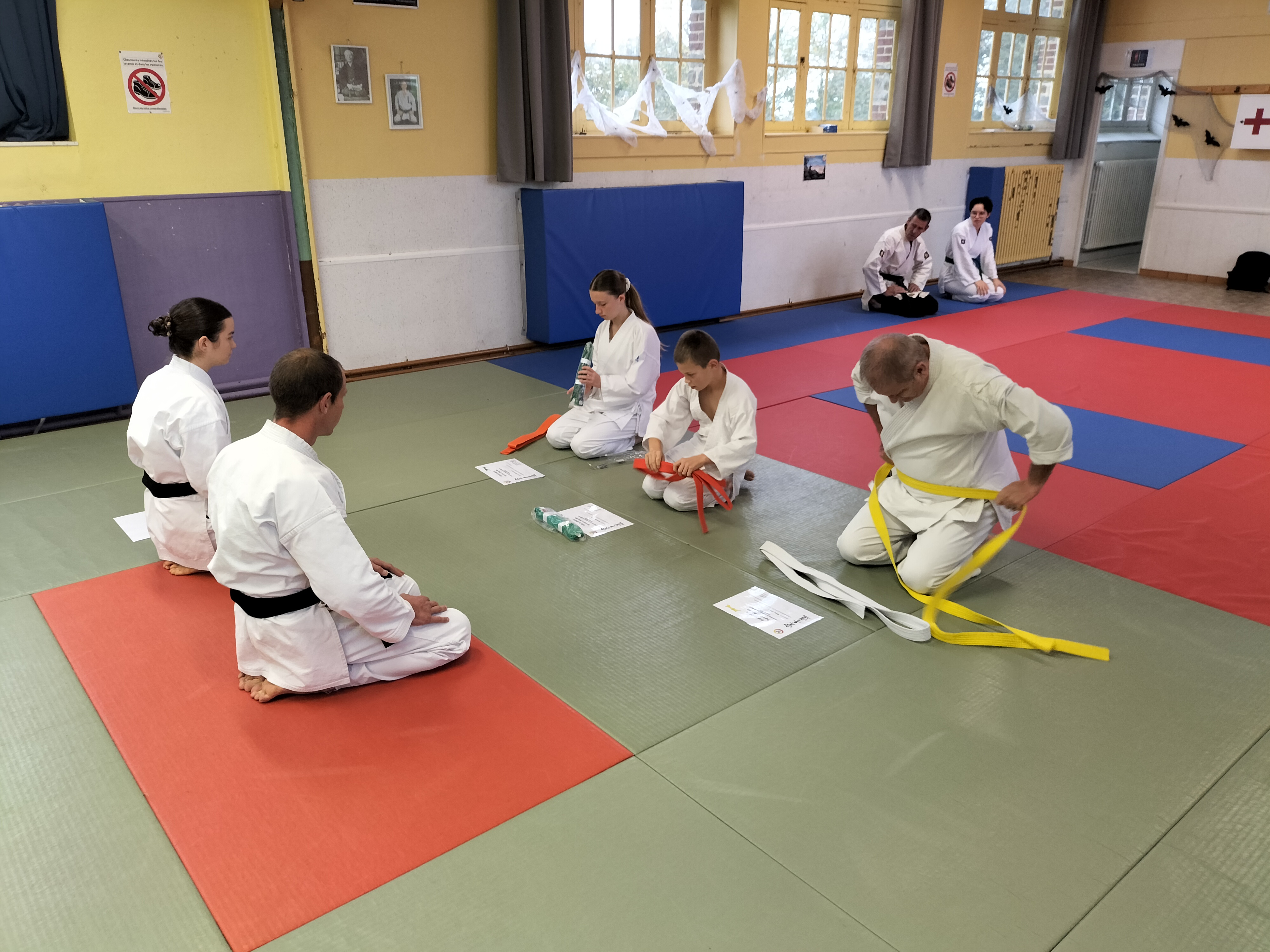 Basse Normandie karaté club de karaté esprit de la main vide condé sur noireau condé en normandie Valdallière Vassy Karaté Shotokan