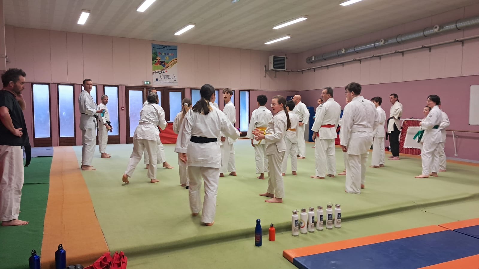 Basse Normandie karaté club de karaté esprit de la main vide condé sur noireau condé en normandie Valdallière Vassy Karaté Shotokan