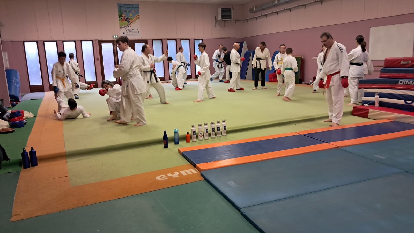 Basse Normandie karaté club de karaté esprit de la main vide condé sur noireau condé en normandie Valdallière Vassy Karaté Shotokan