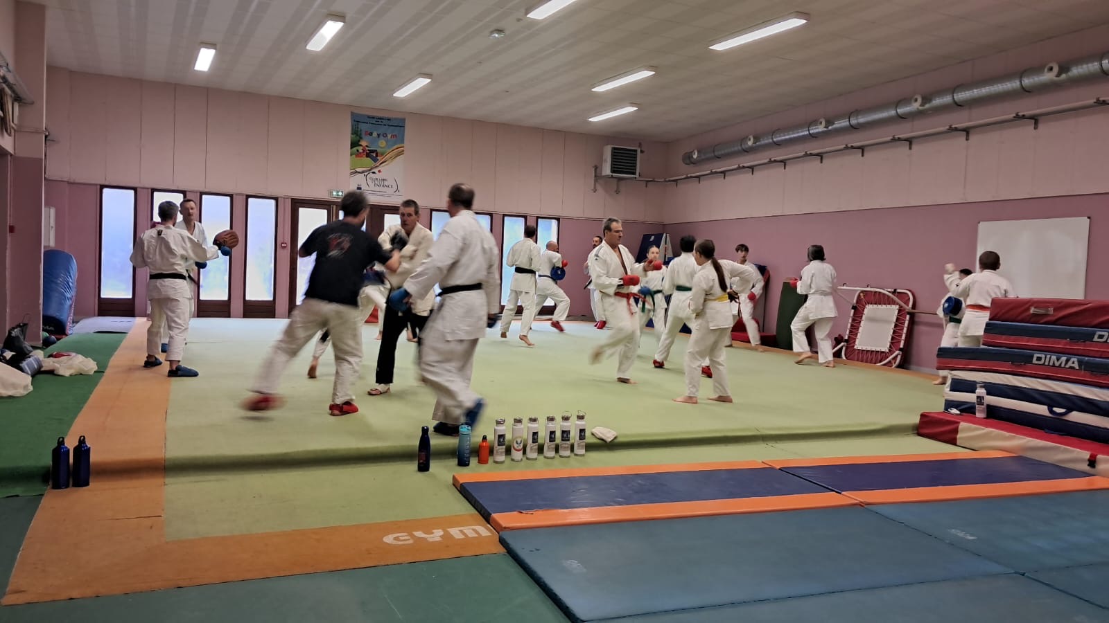 Basse Normandie karaté club de karaté esprit de la main vide condé sur noireau condé en normandie Valdallière Vassy Karaté Shotokan