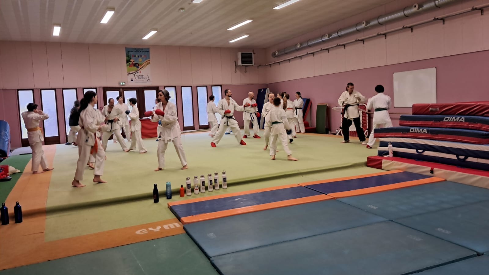 Basse Normandie karaté club de karaté esprit de la main vide condé sur noireau condé en normandie Valdallière Vassy Karaté Shotokan