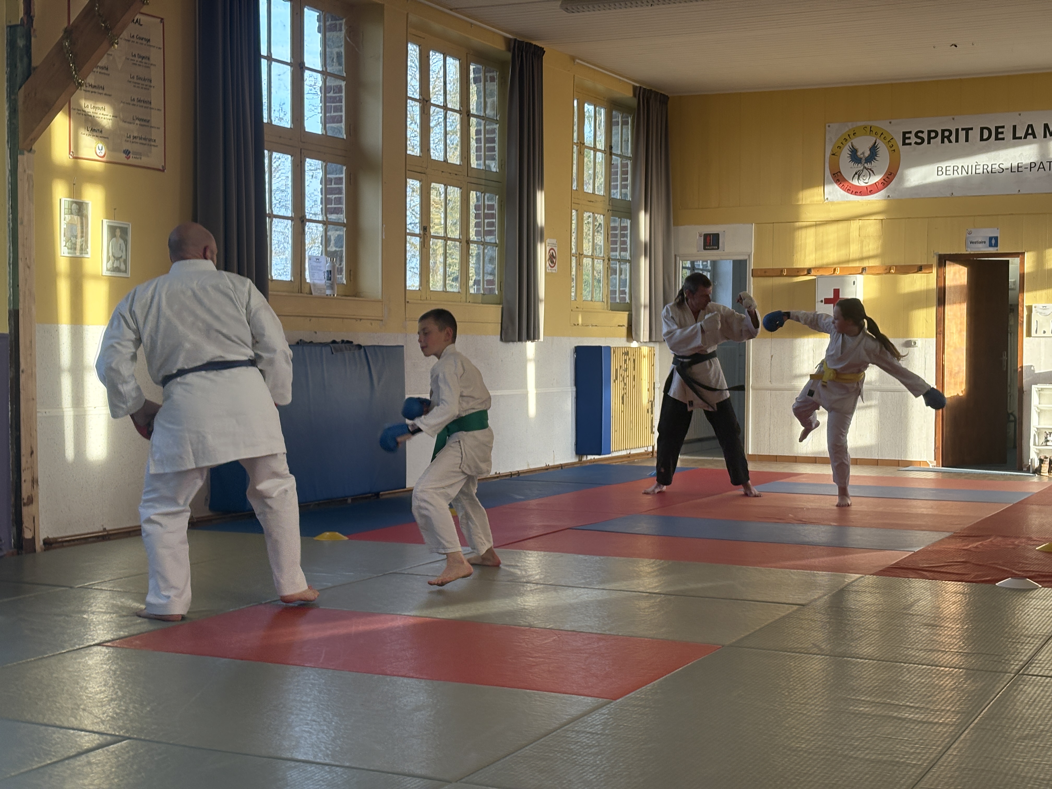 Basse Normandie karaté club de karaté esprit de la main vide condé sur noireau condé en normandie Valdallière Vassy Karaté Shotokan calvados basse normandie orne manche